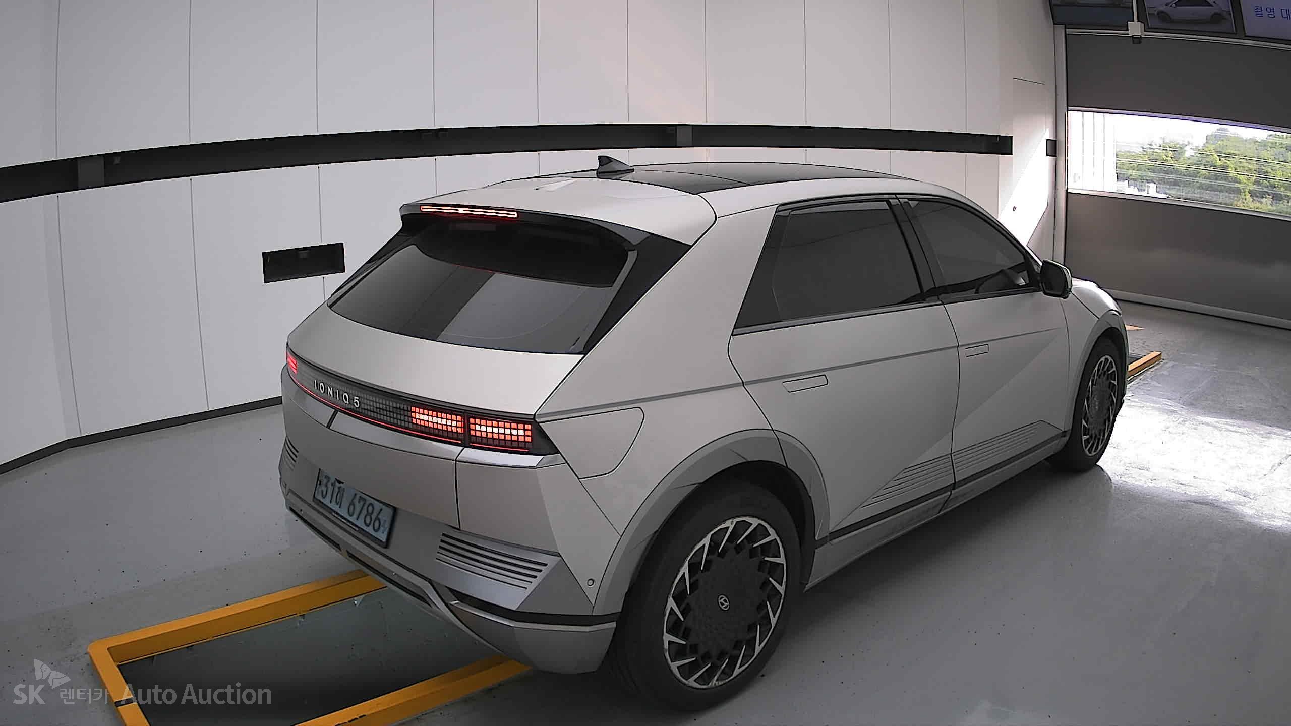 2022 - hyundai ioniq