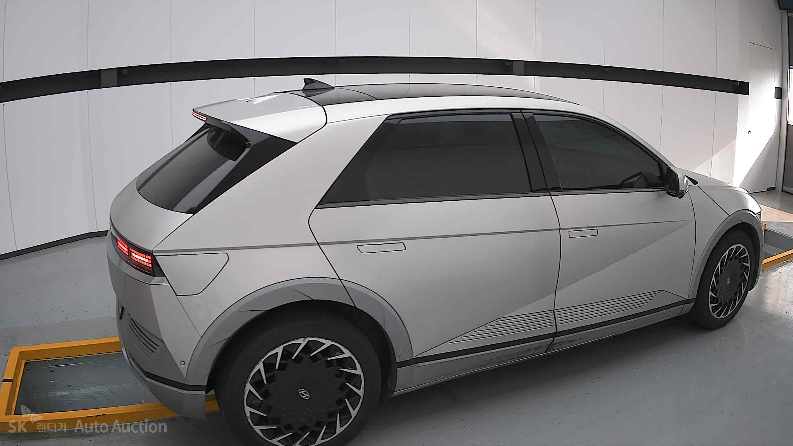 2022 - hyundai ioniq