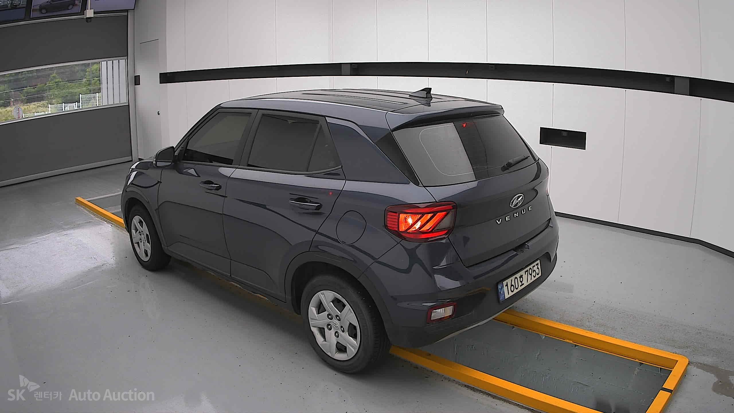 2021 - hyundai venue