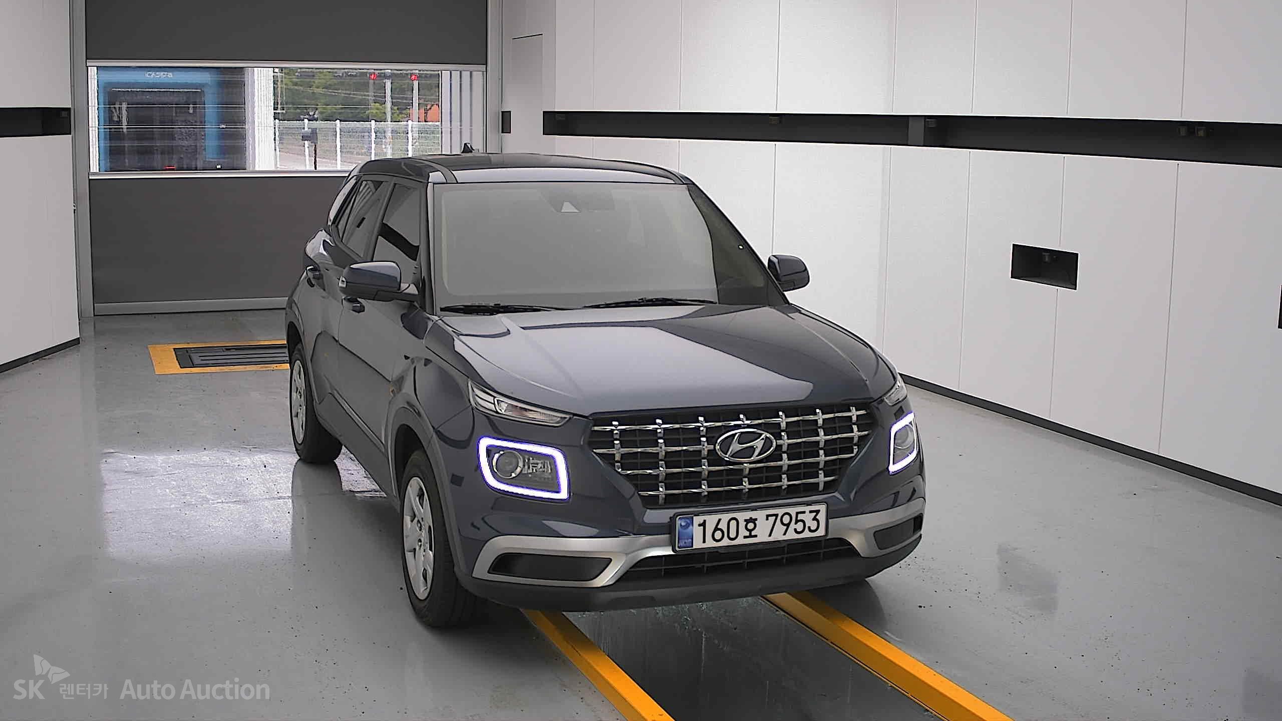 2021 - hyundai venue