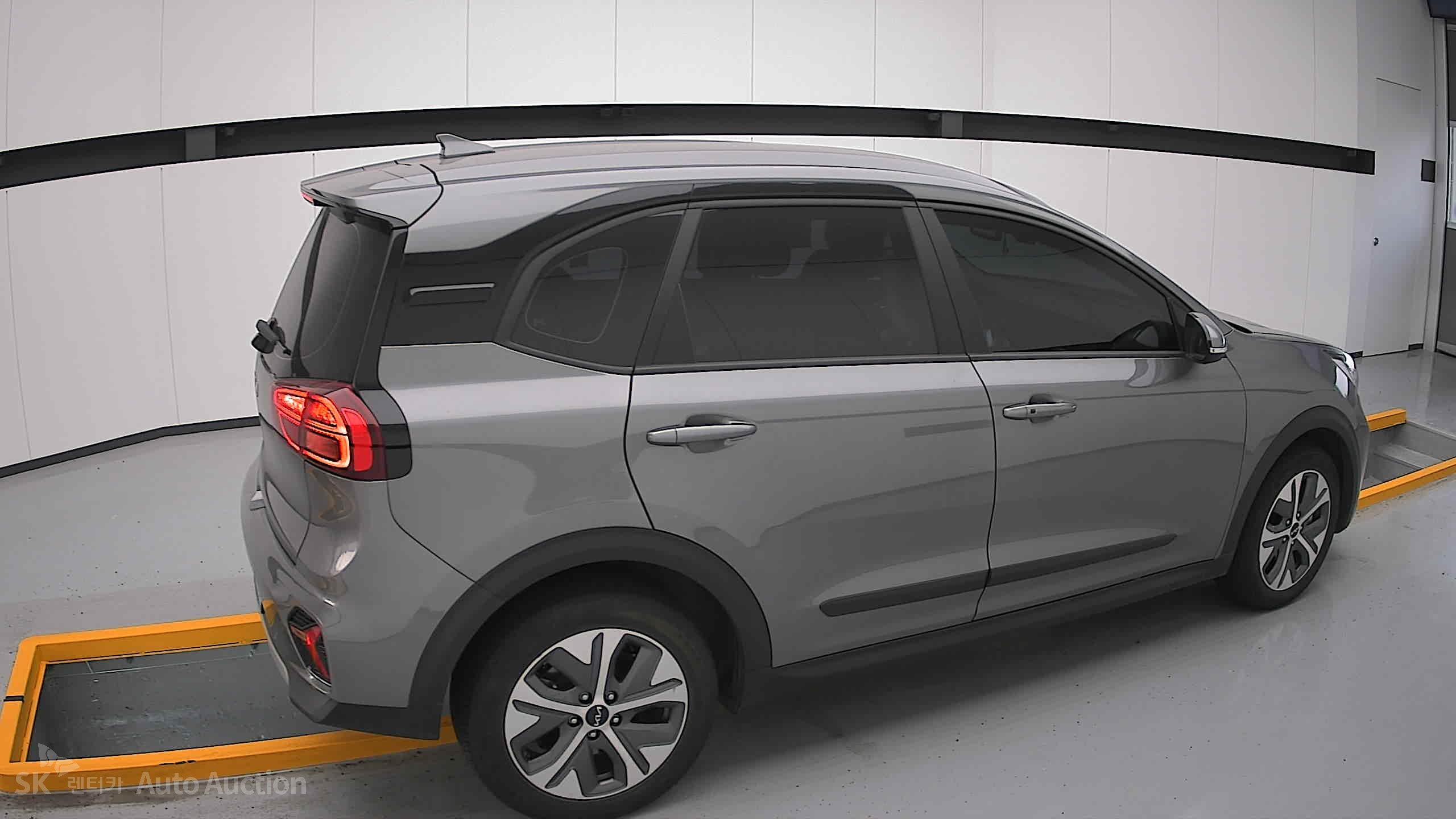 2023 - kia niro