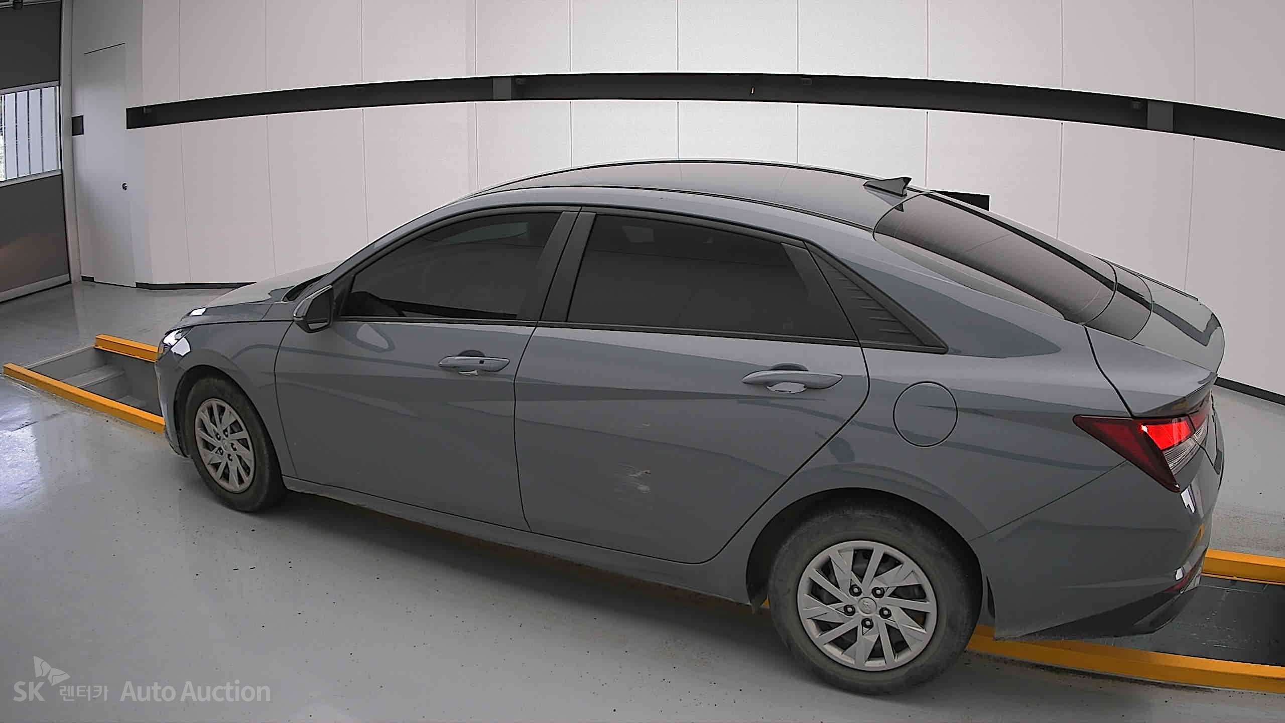 2021 - hyundai avante