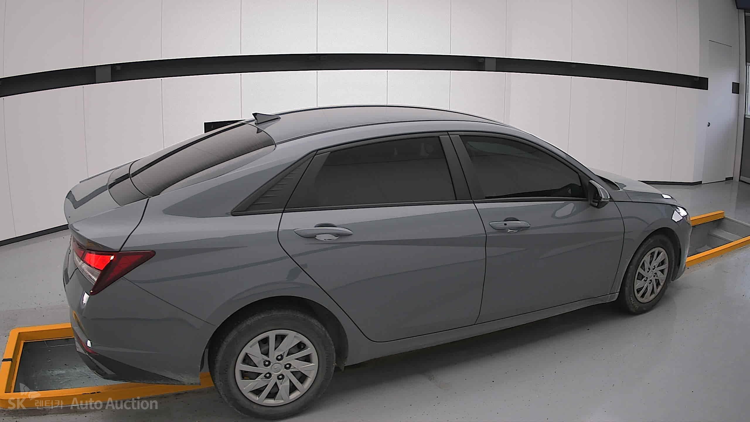 2021 - hyundai avante