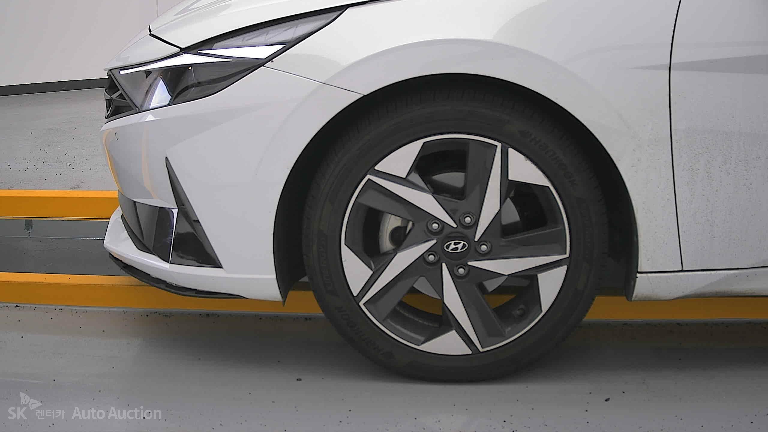 2023 - hyundai avante