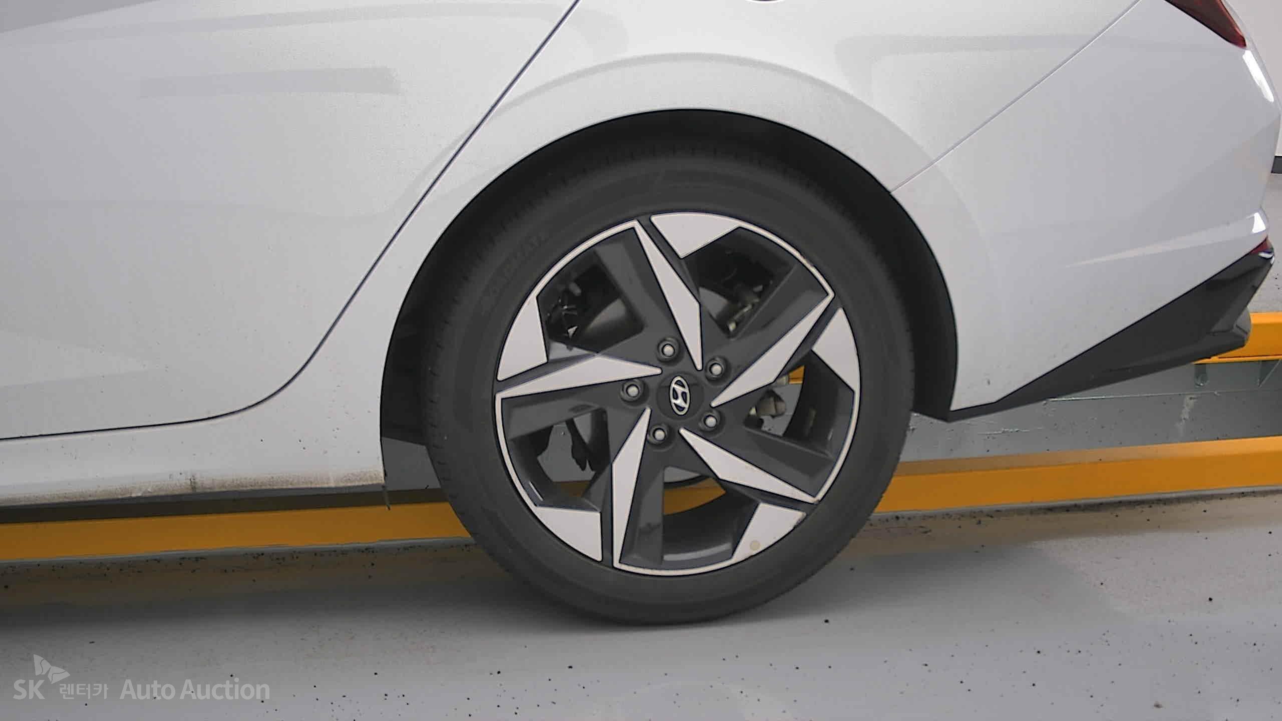 2023 - hyundai avante