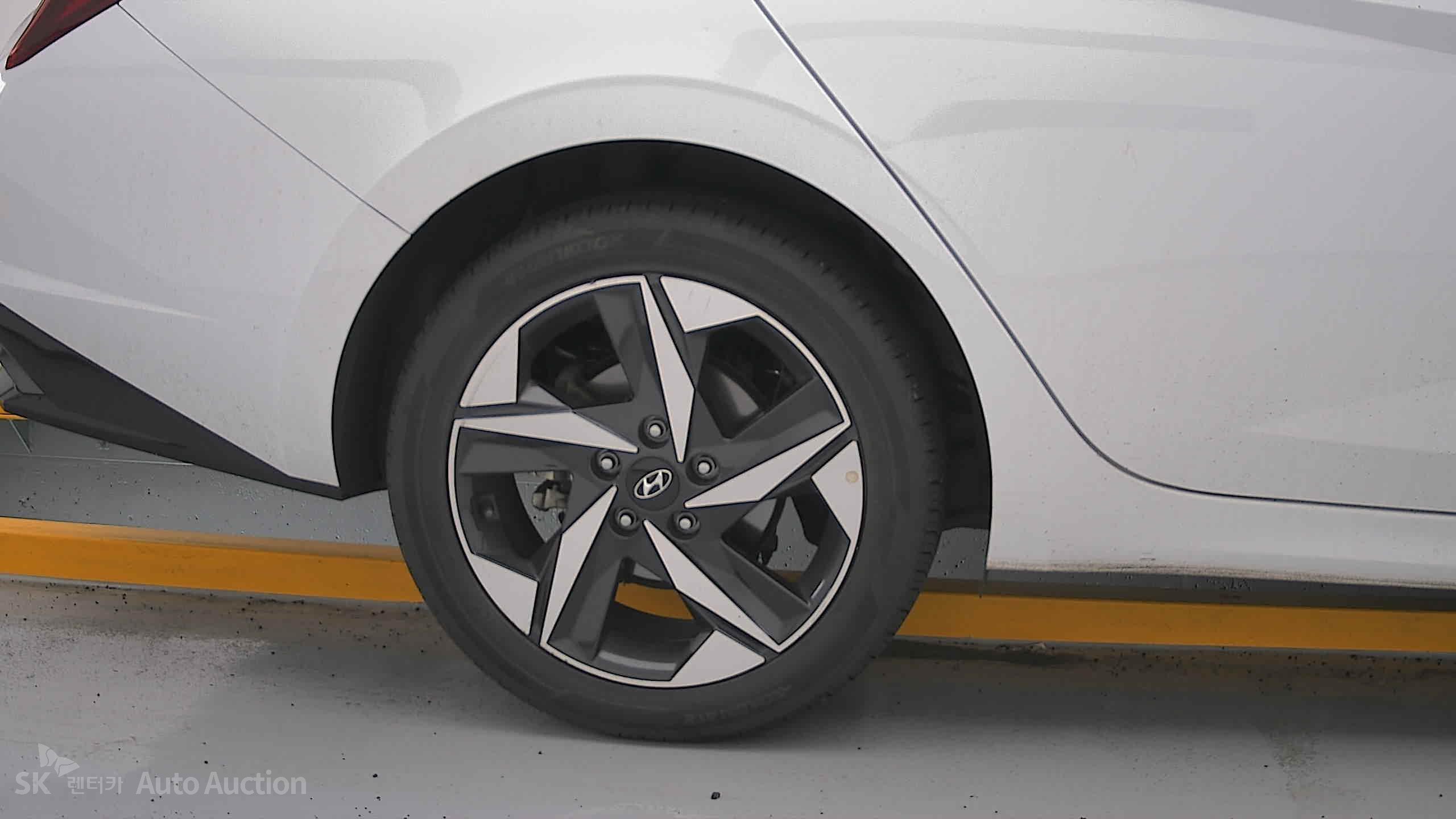 2023 - hyundai avante
