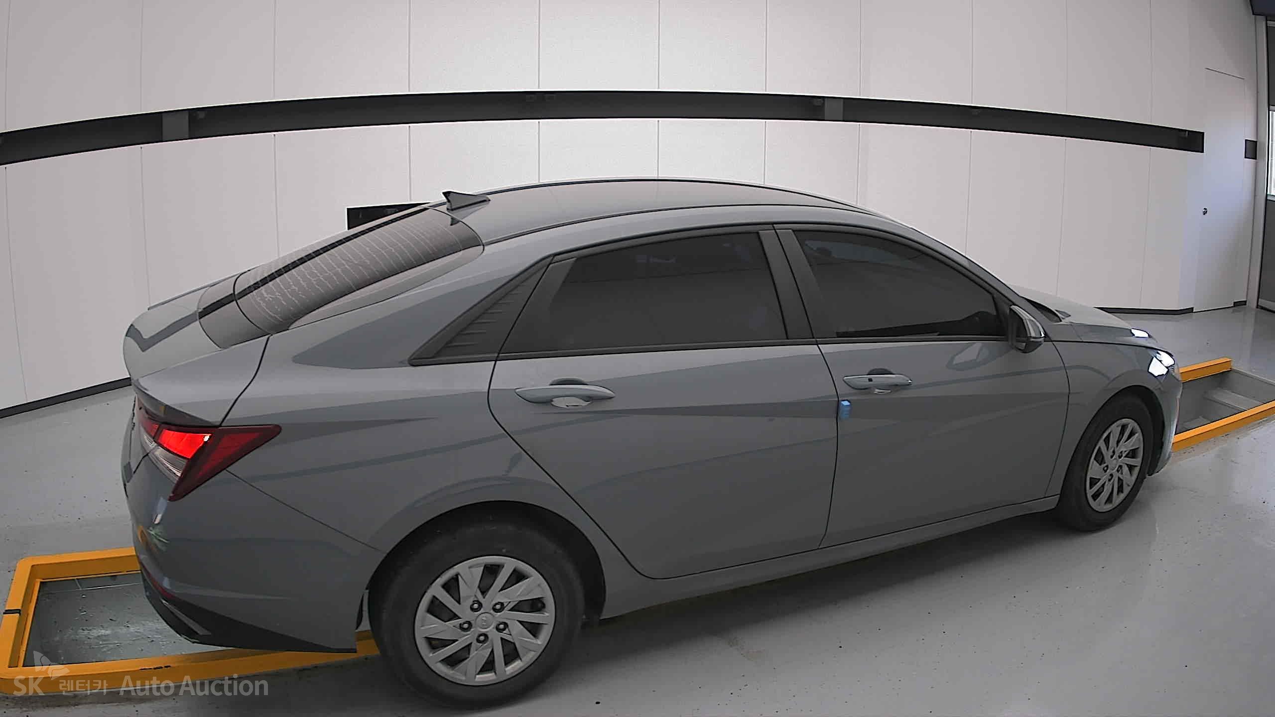 2021 - hyundai avante