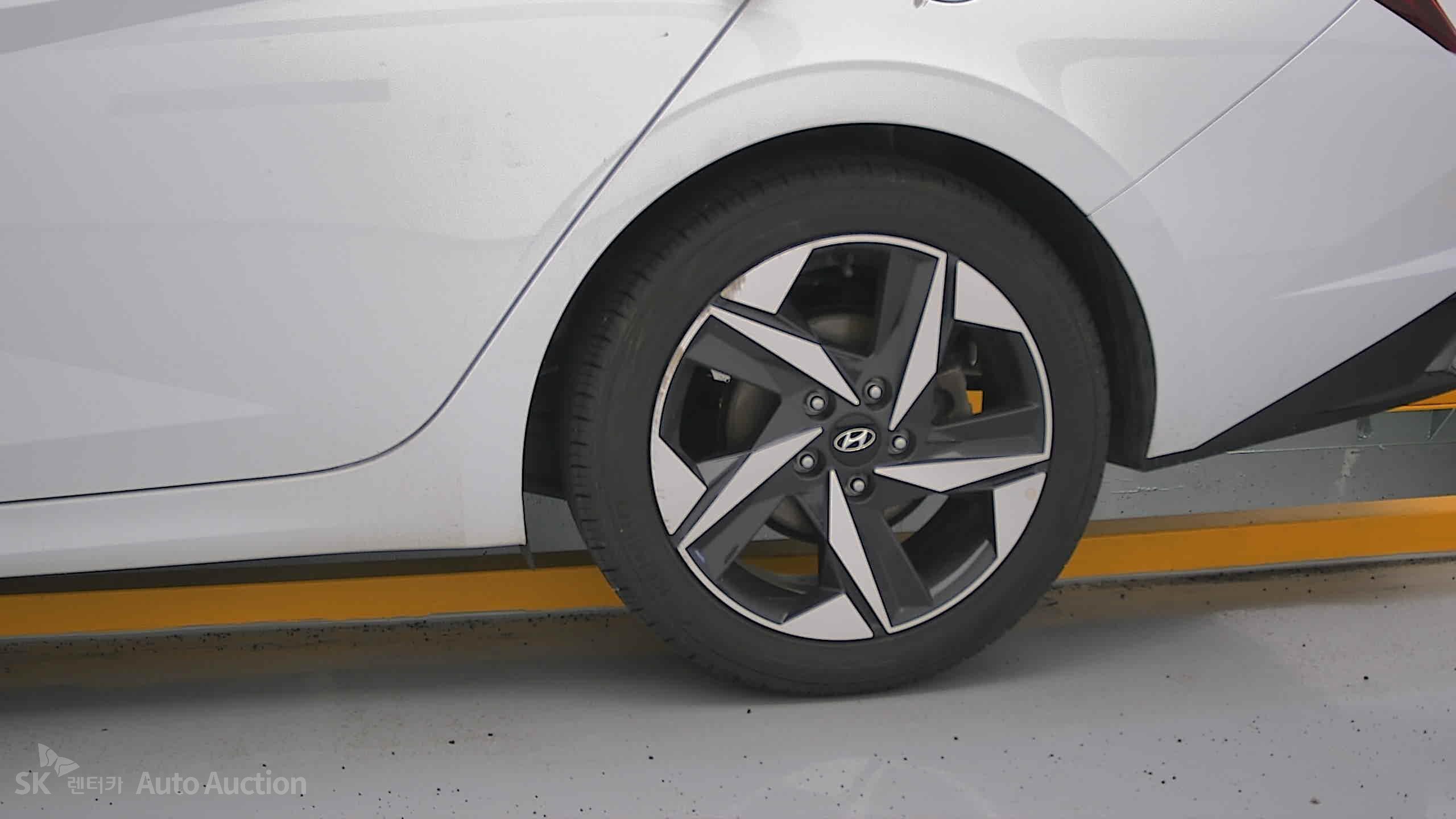 2023 - hyundai avante