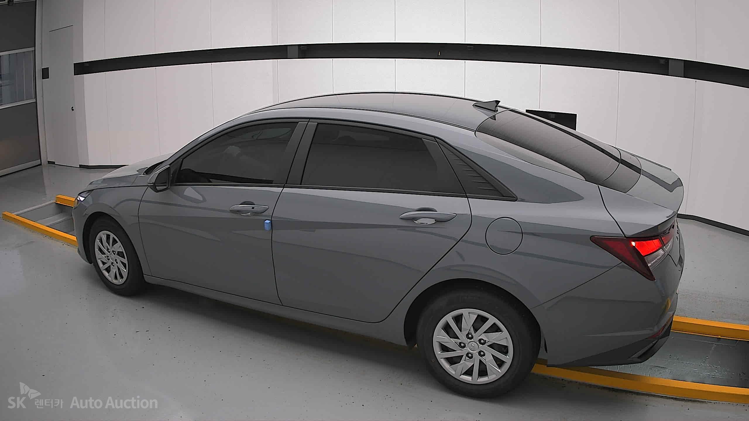 2021 - hyundai avante