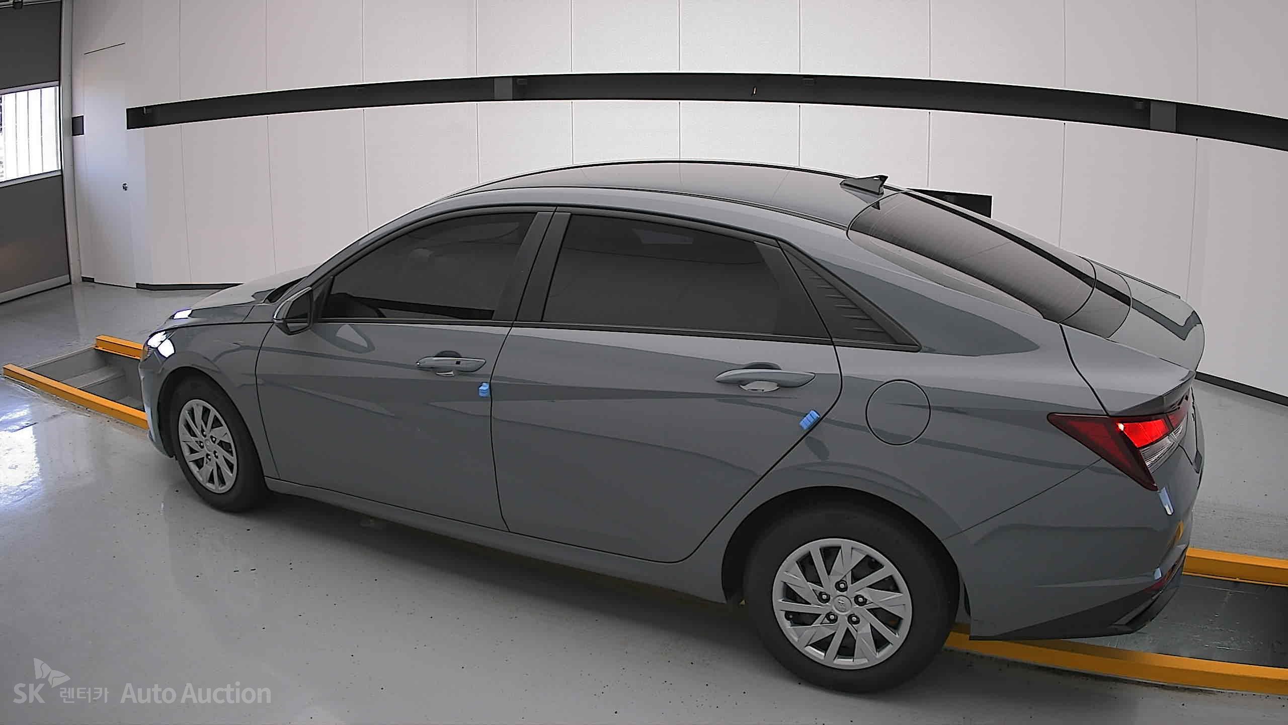 2021 - hyundai avante