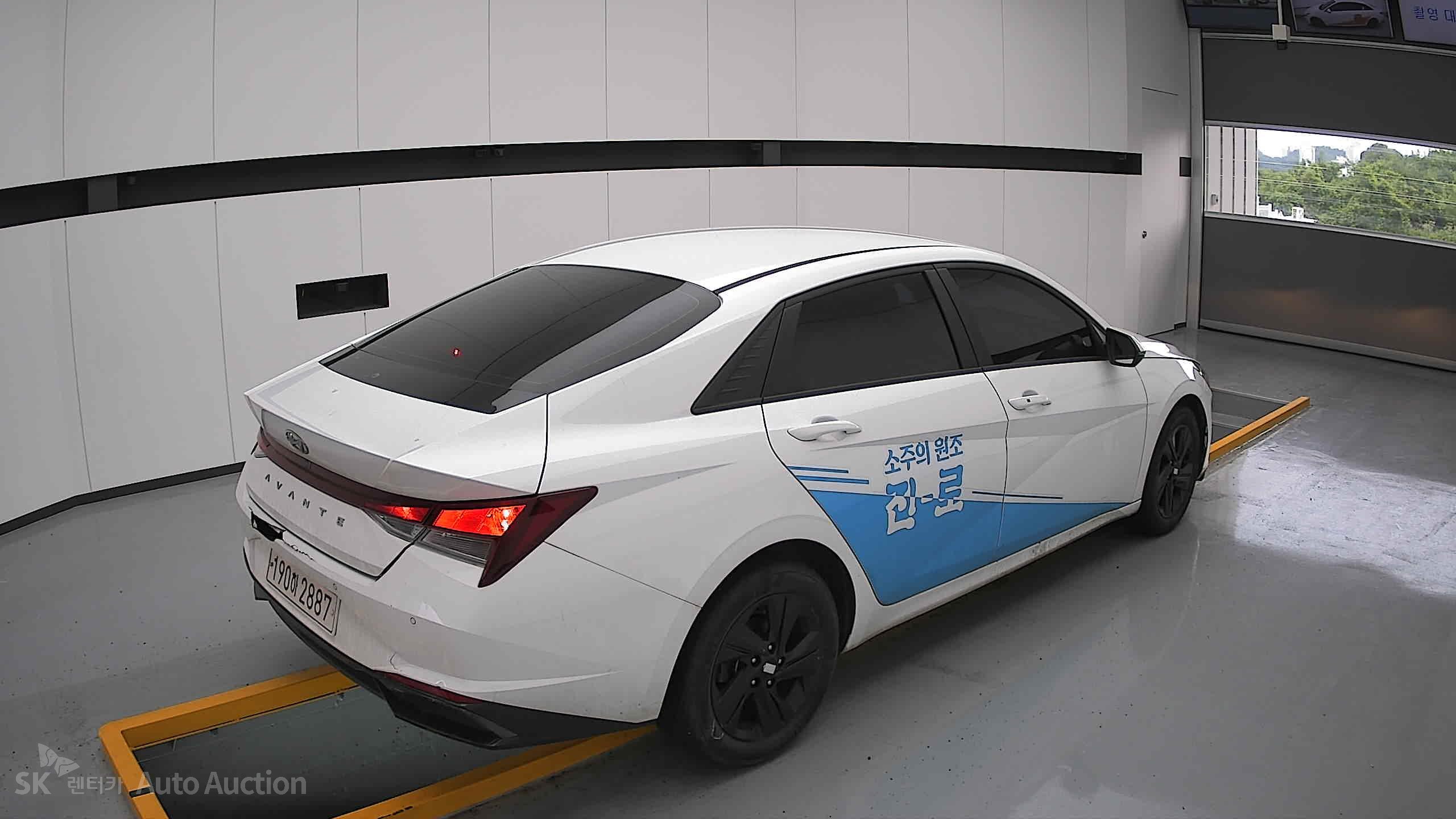 هيونداي أفانتي 2023 — صورة 17