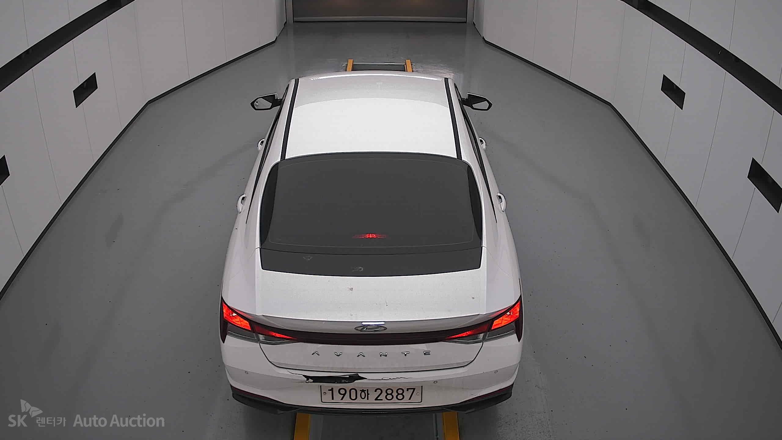 هيونداي أفانتي 2023 — صورة 23