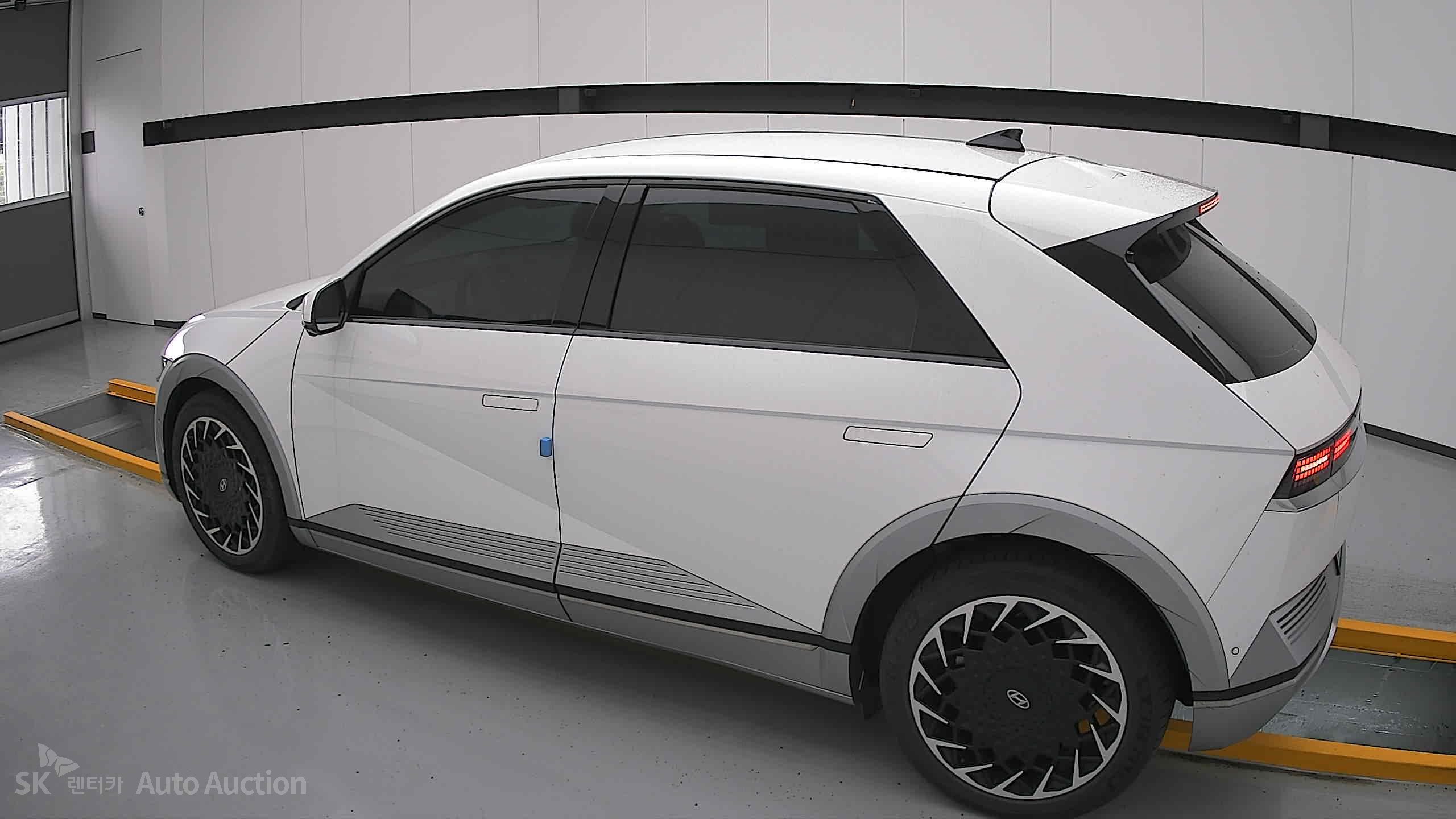 2022 - hyundai ioniq