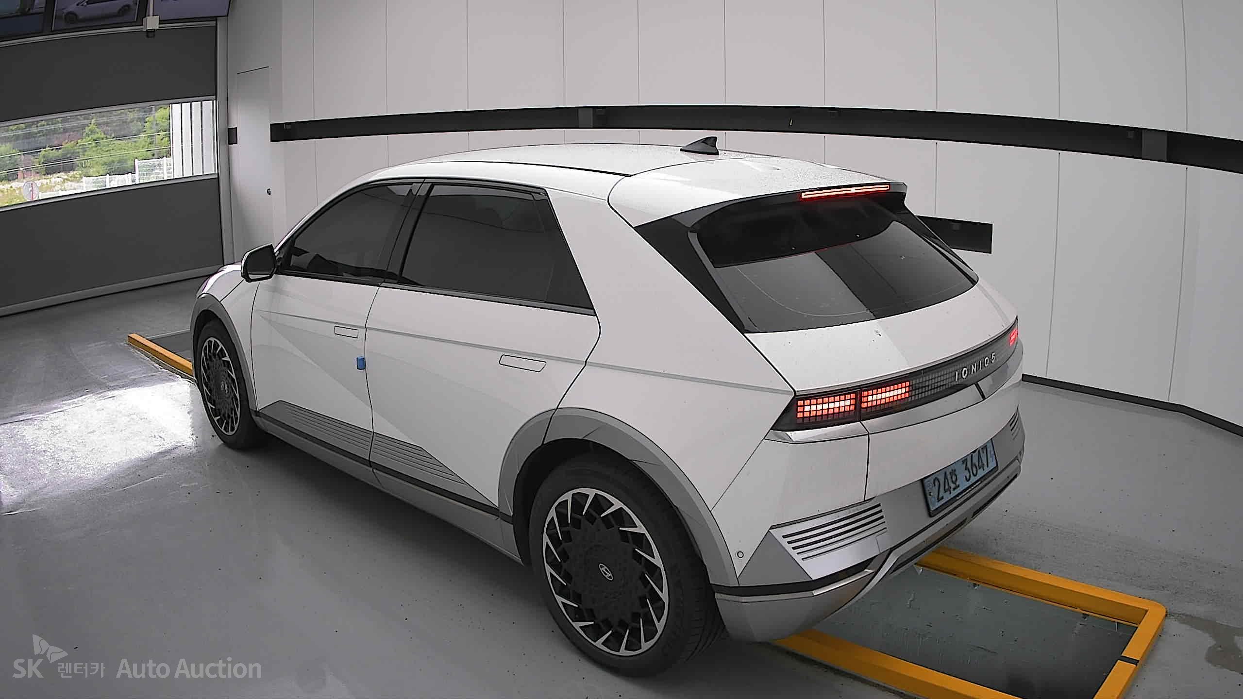 2022 - hyundai ioniq