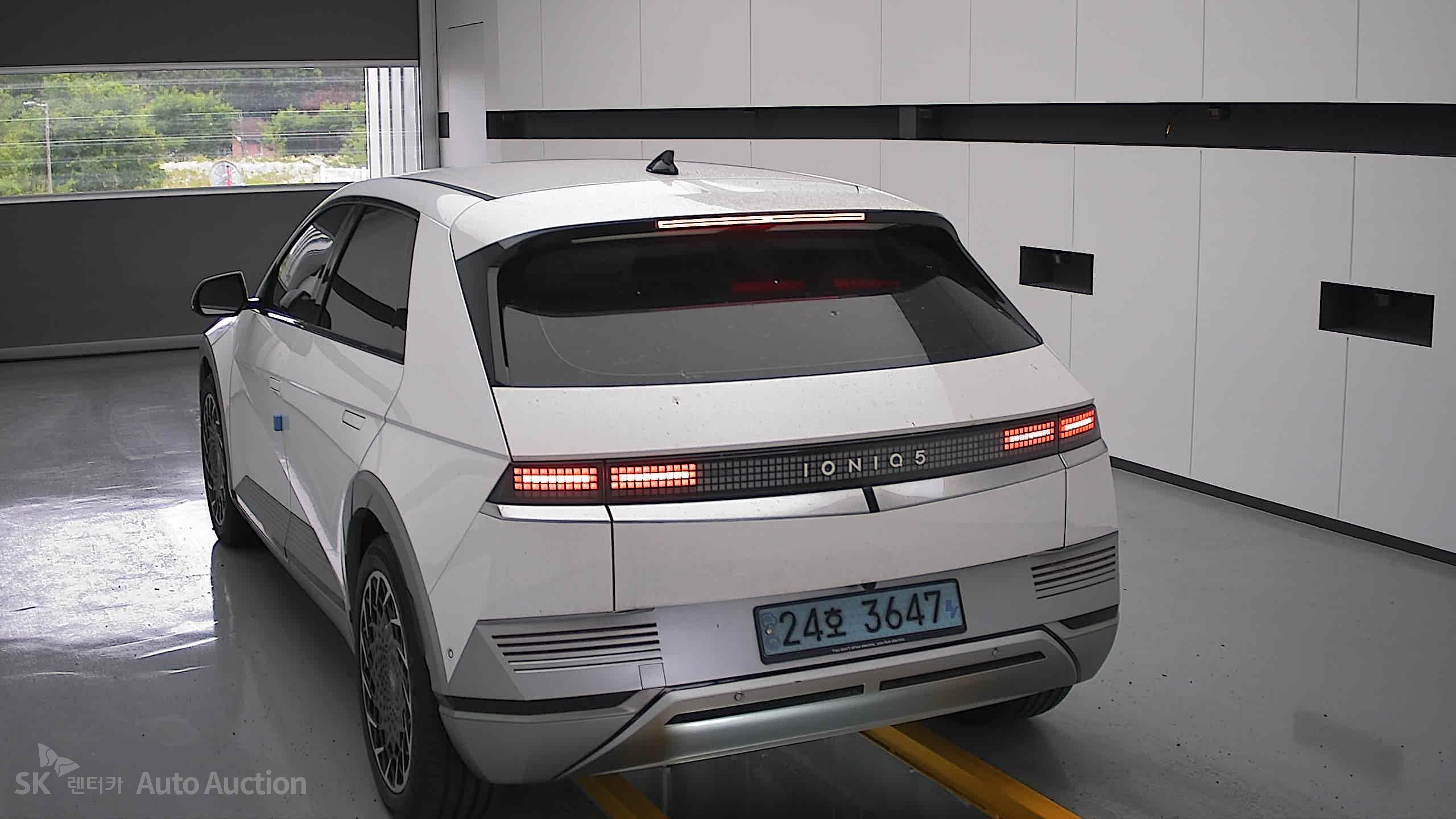 2022 - hyundai ioniq