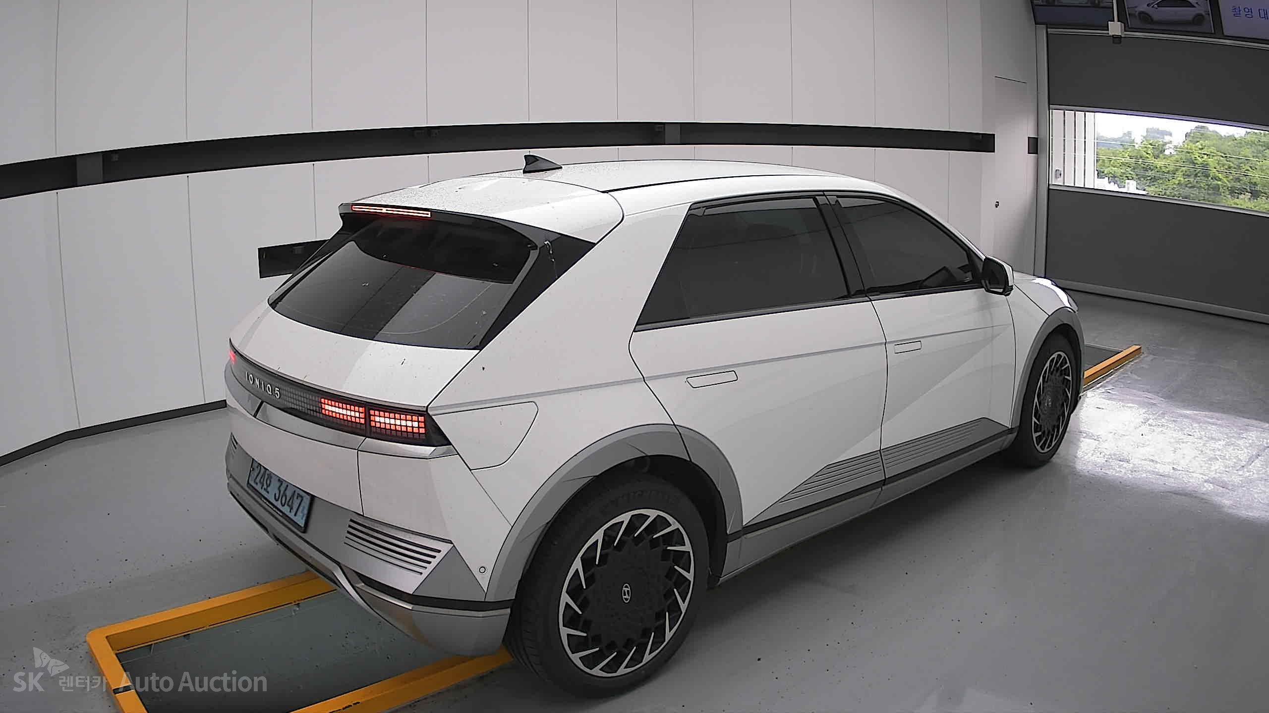 2022 - hyundai ioniq