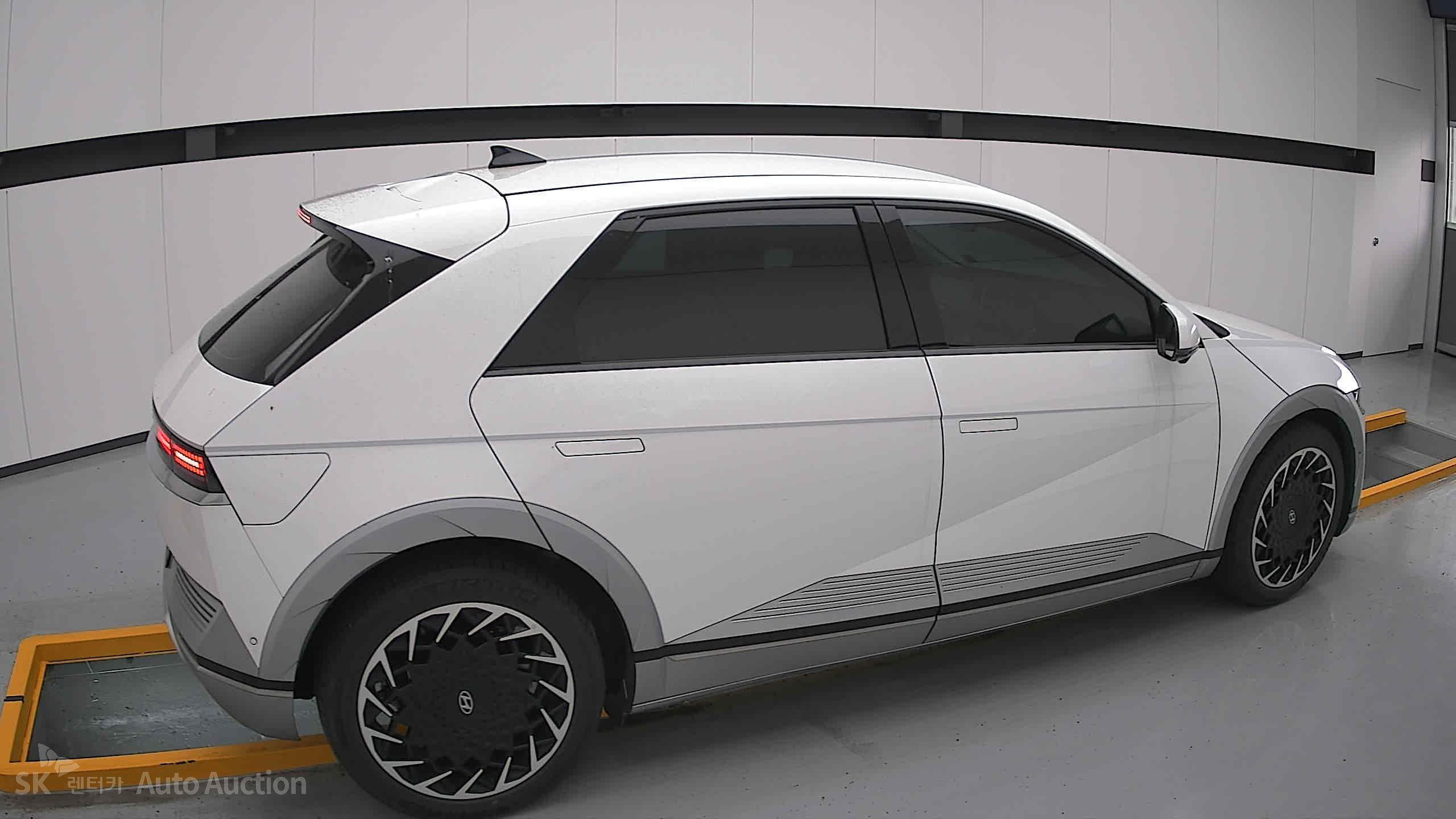 2022 - hyundai ioniq