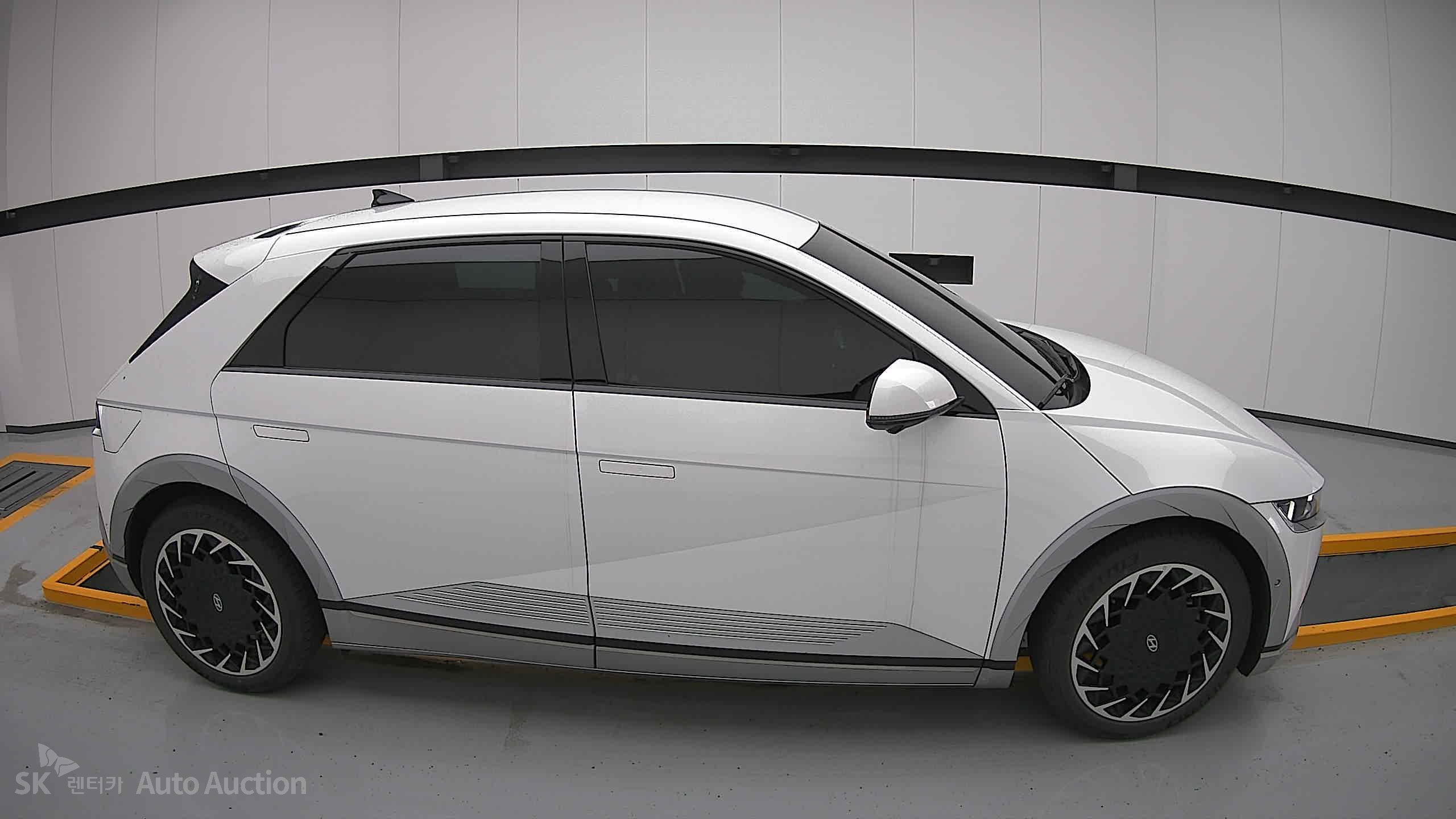 2022 - hyundai ioniq