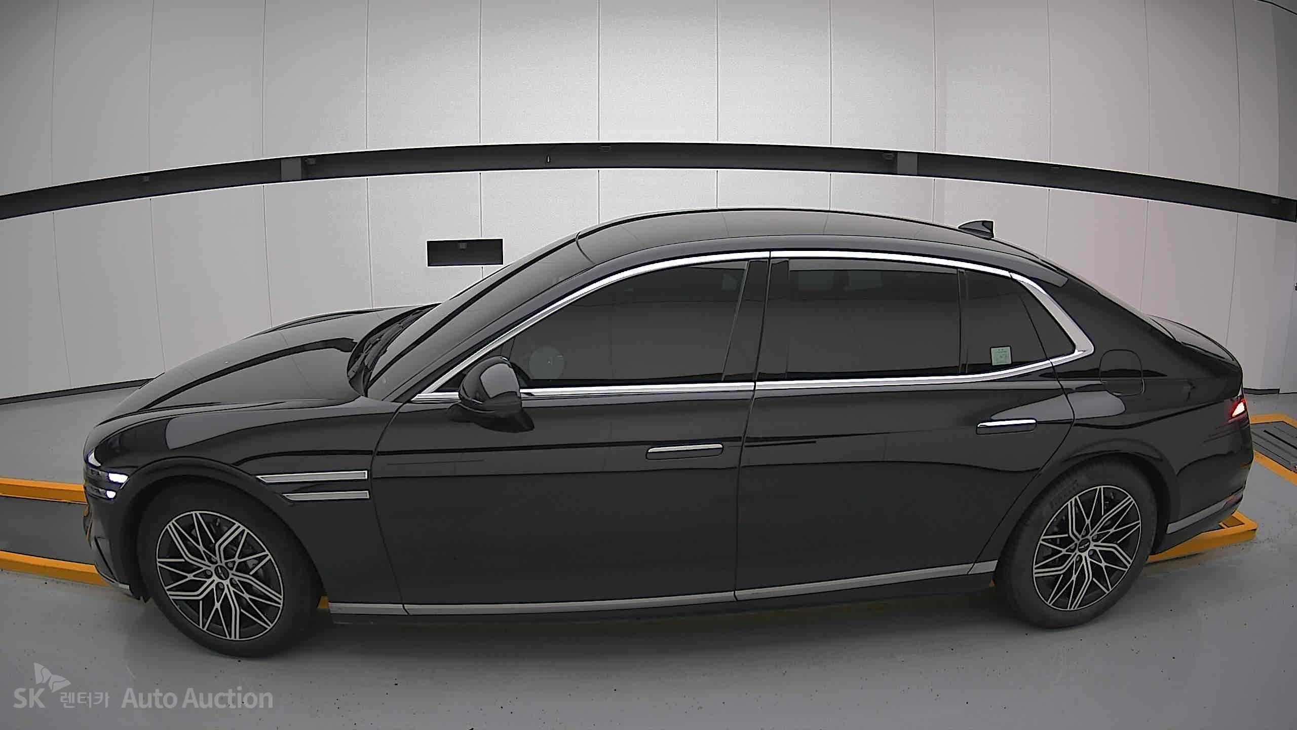 2022 - genesis g90