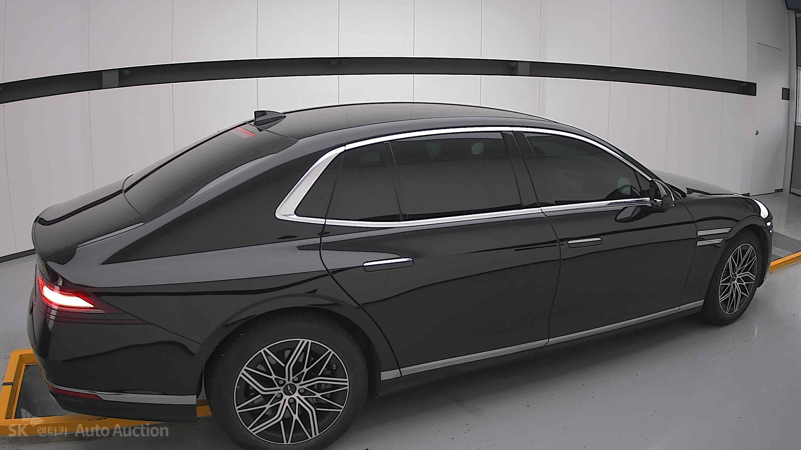 2022 - genesis g90