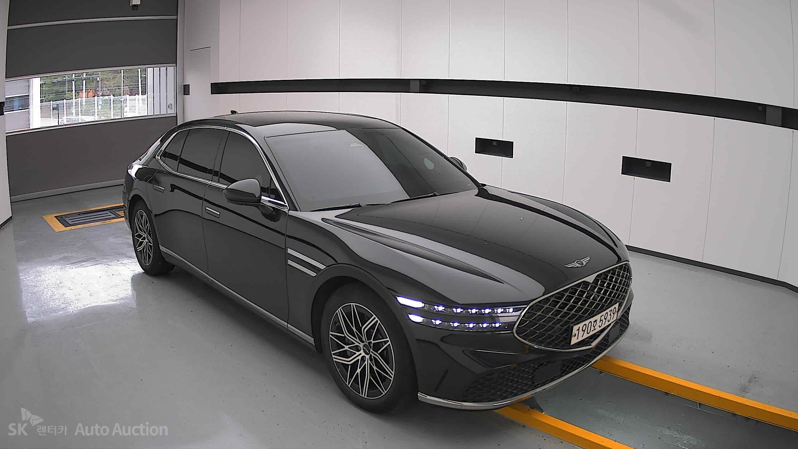 2022 - genesis g90