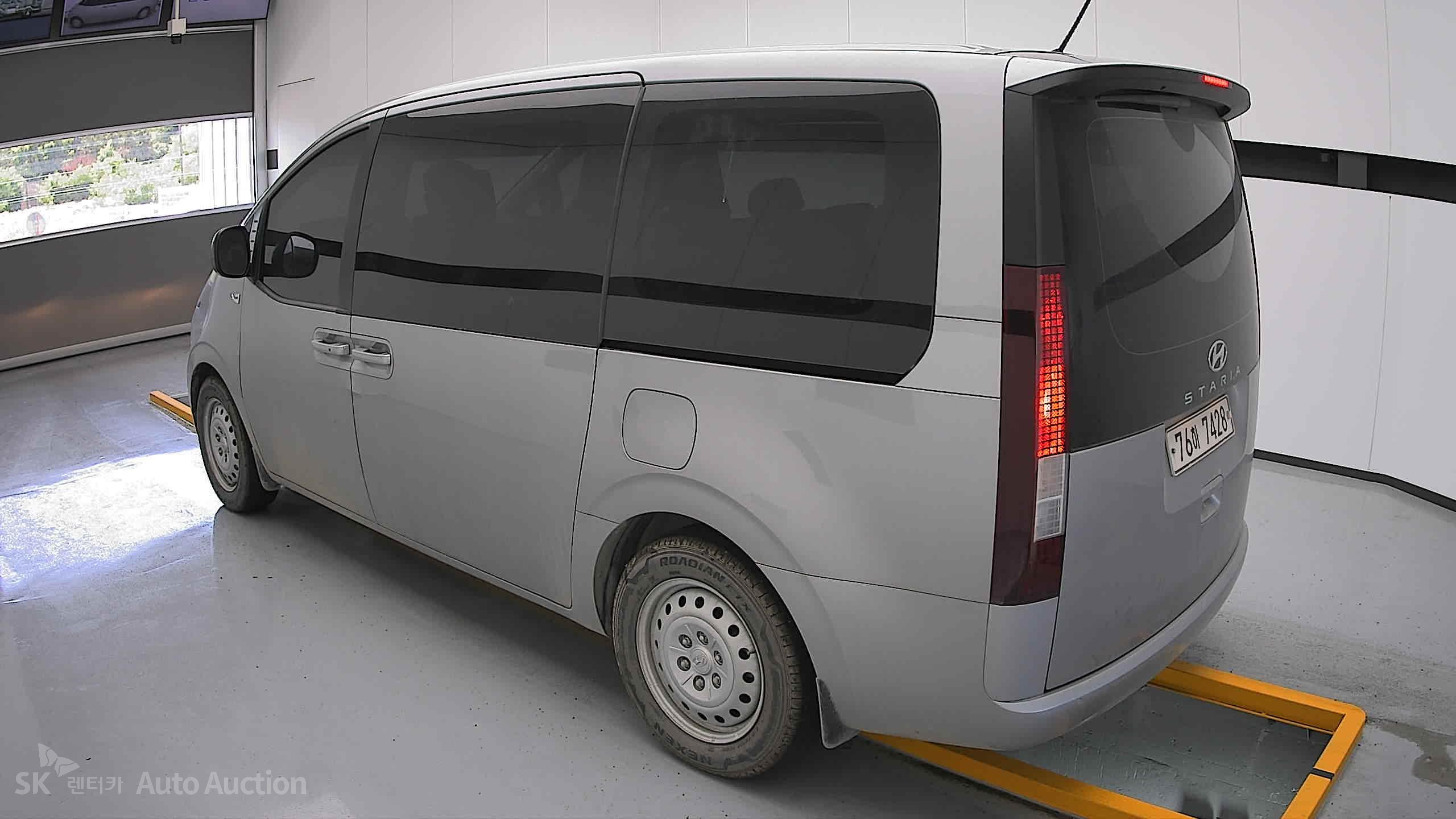 2022 - hyundai staria