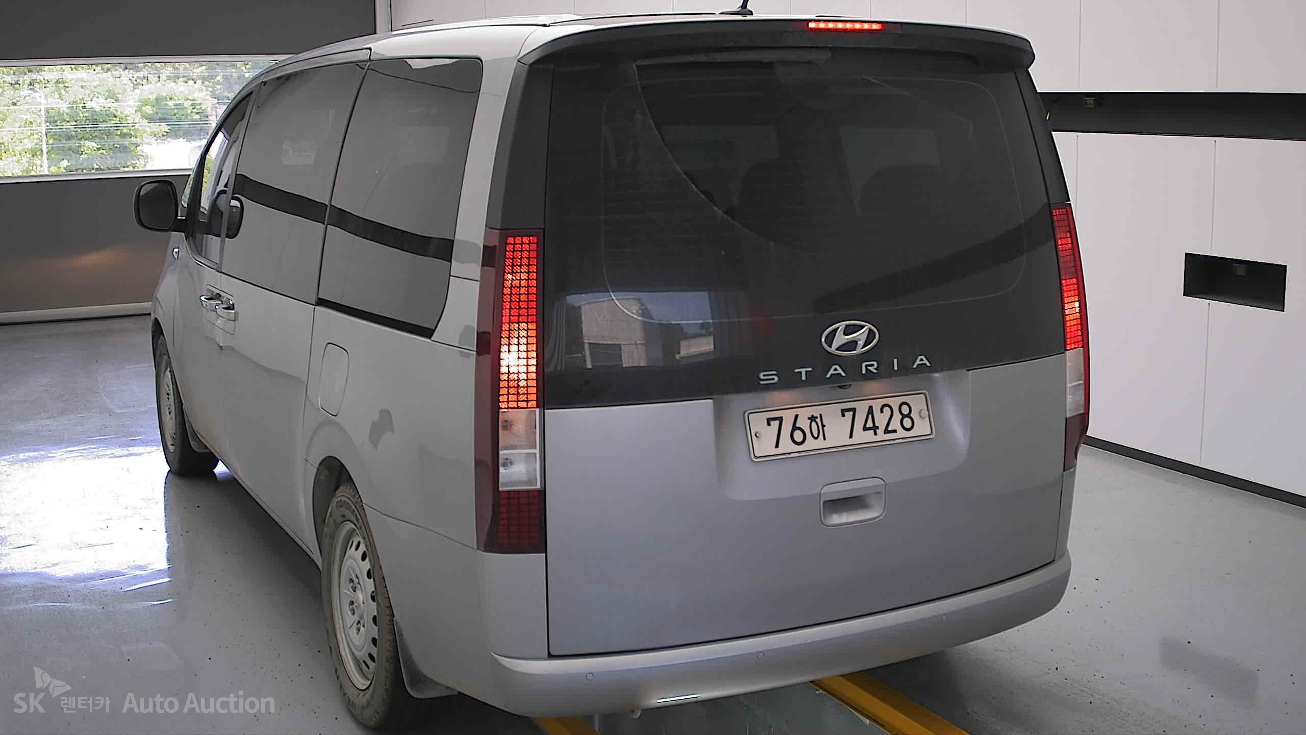 2022 - hyundai staria