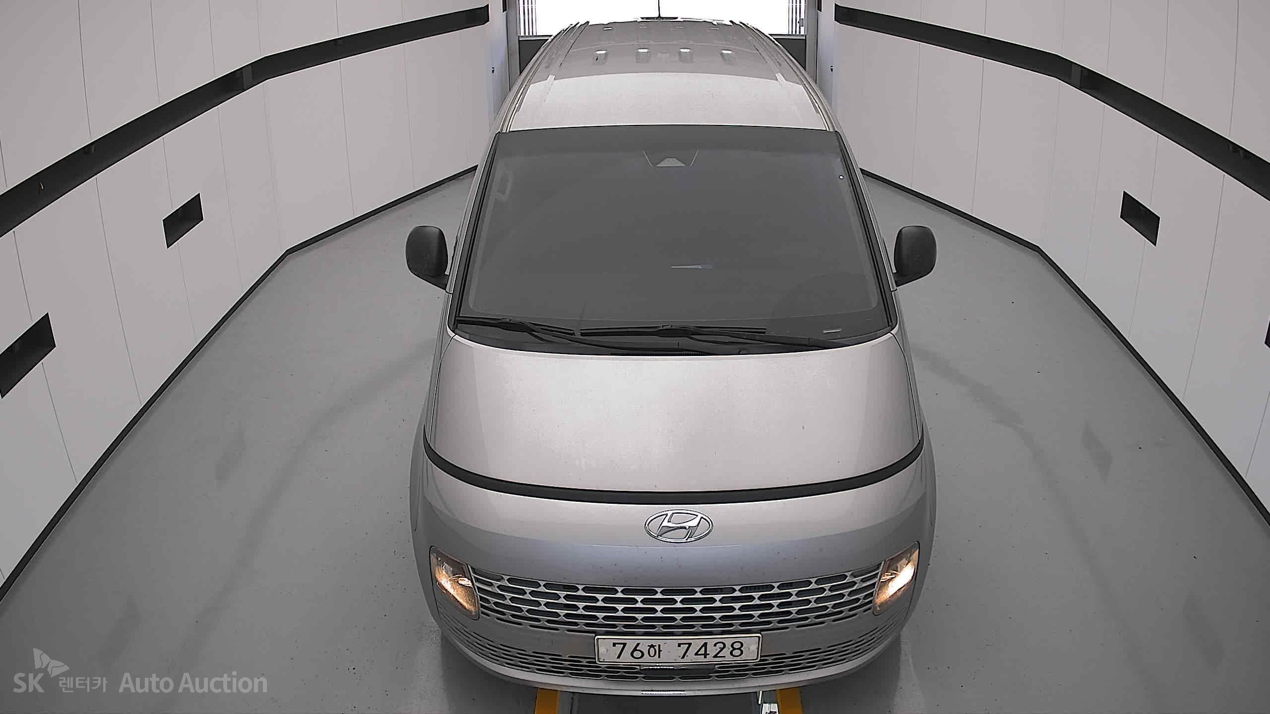 2022 - hyundai staria