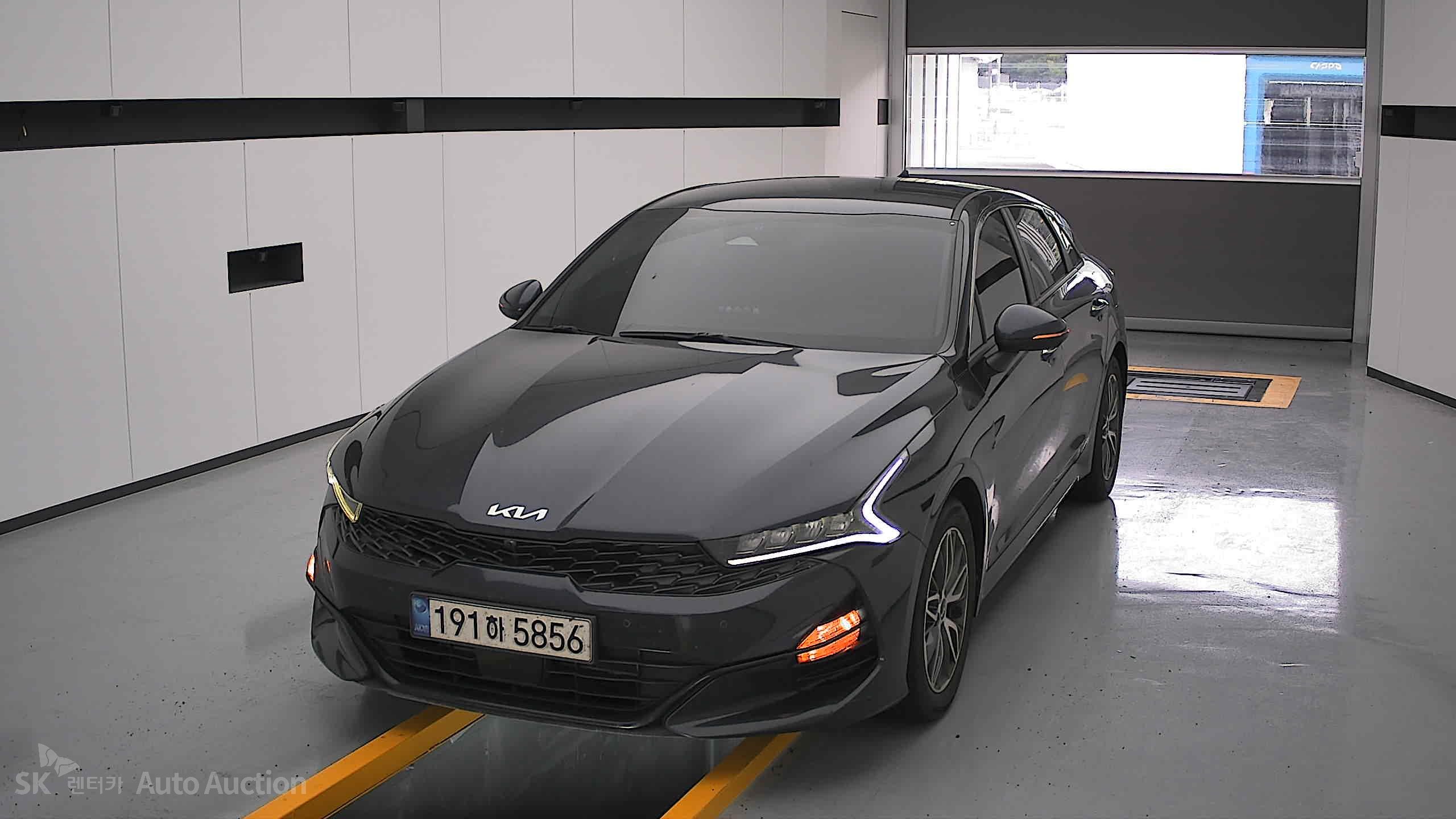 2022 - kia k5