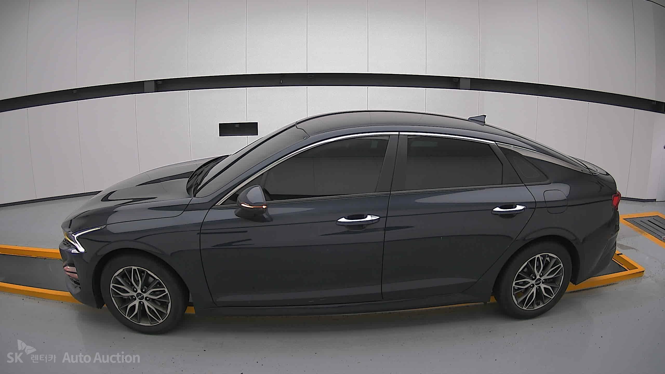 2022 - kia k5
