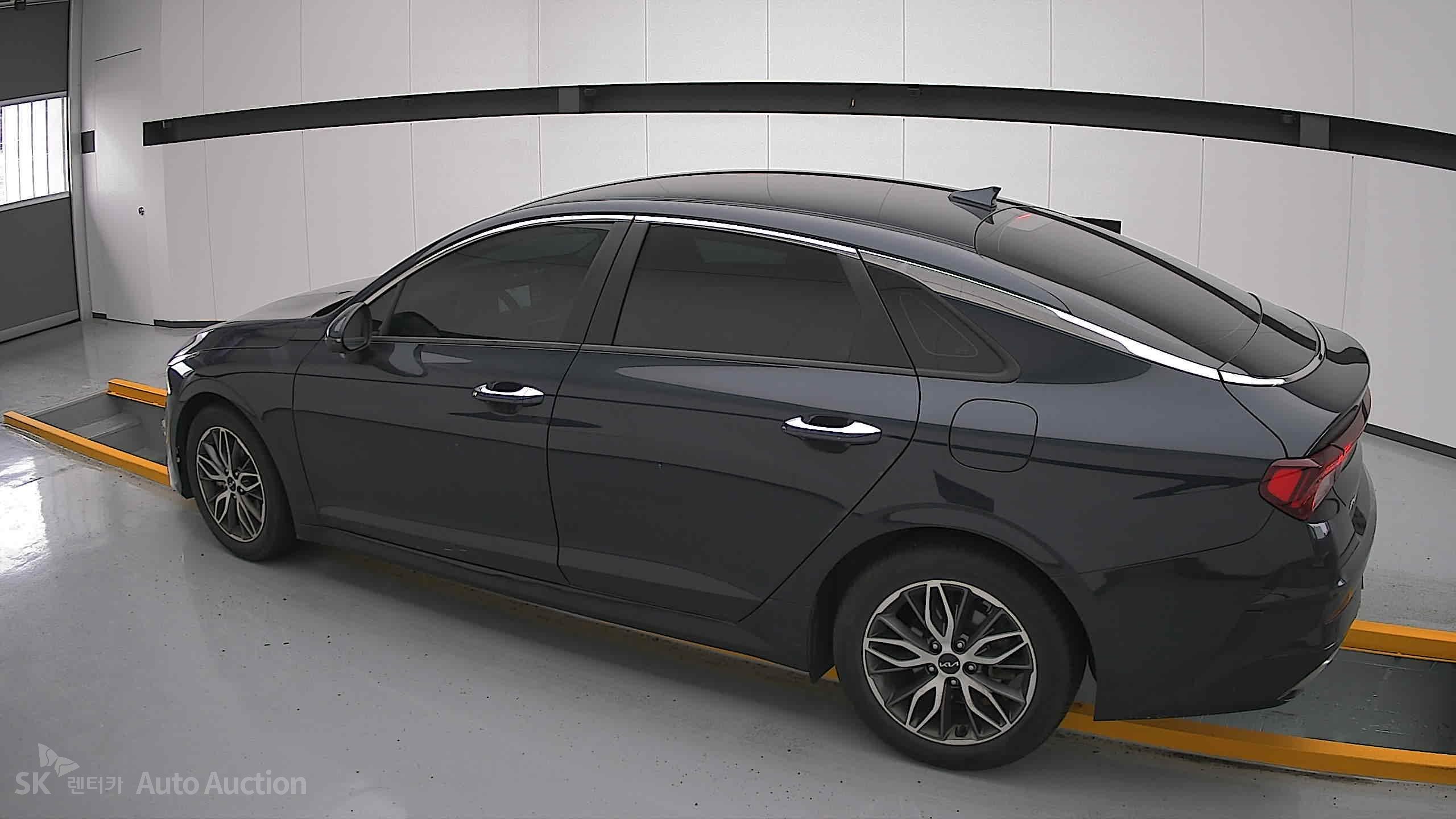 2022 - kia k5