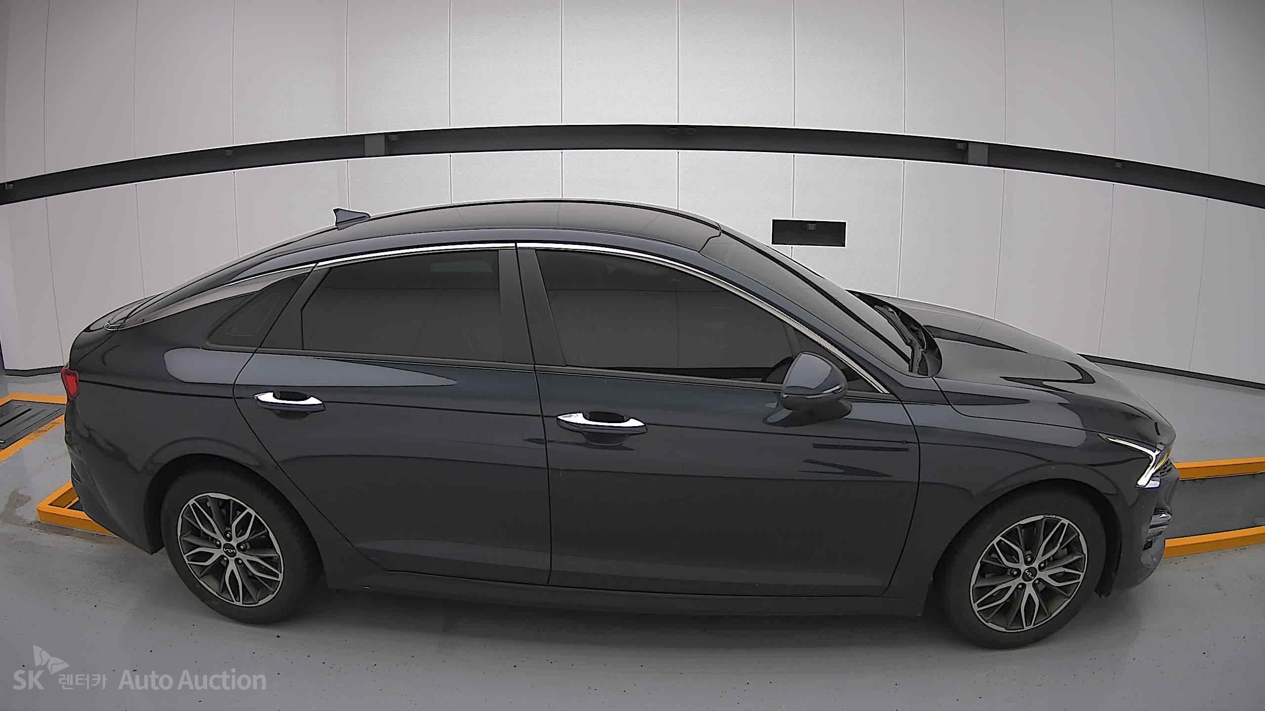 2022 - kia k5