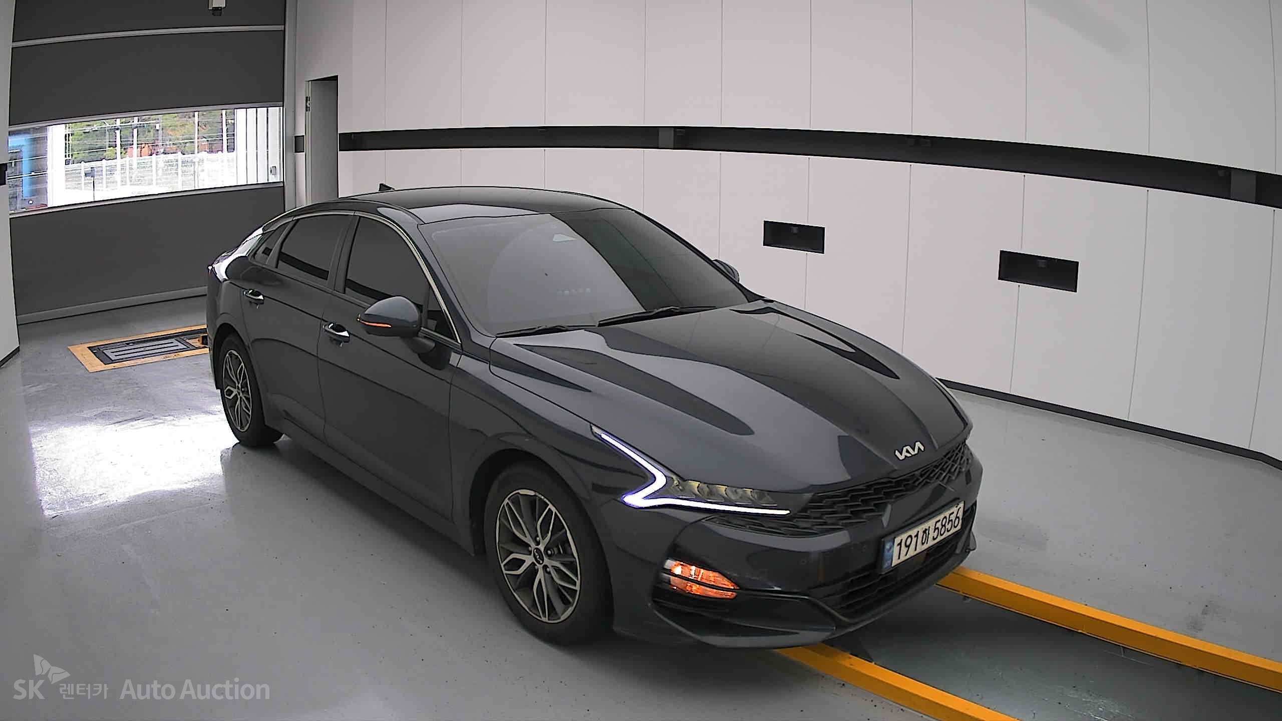 2022 - kia k5