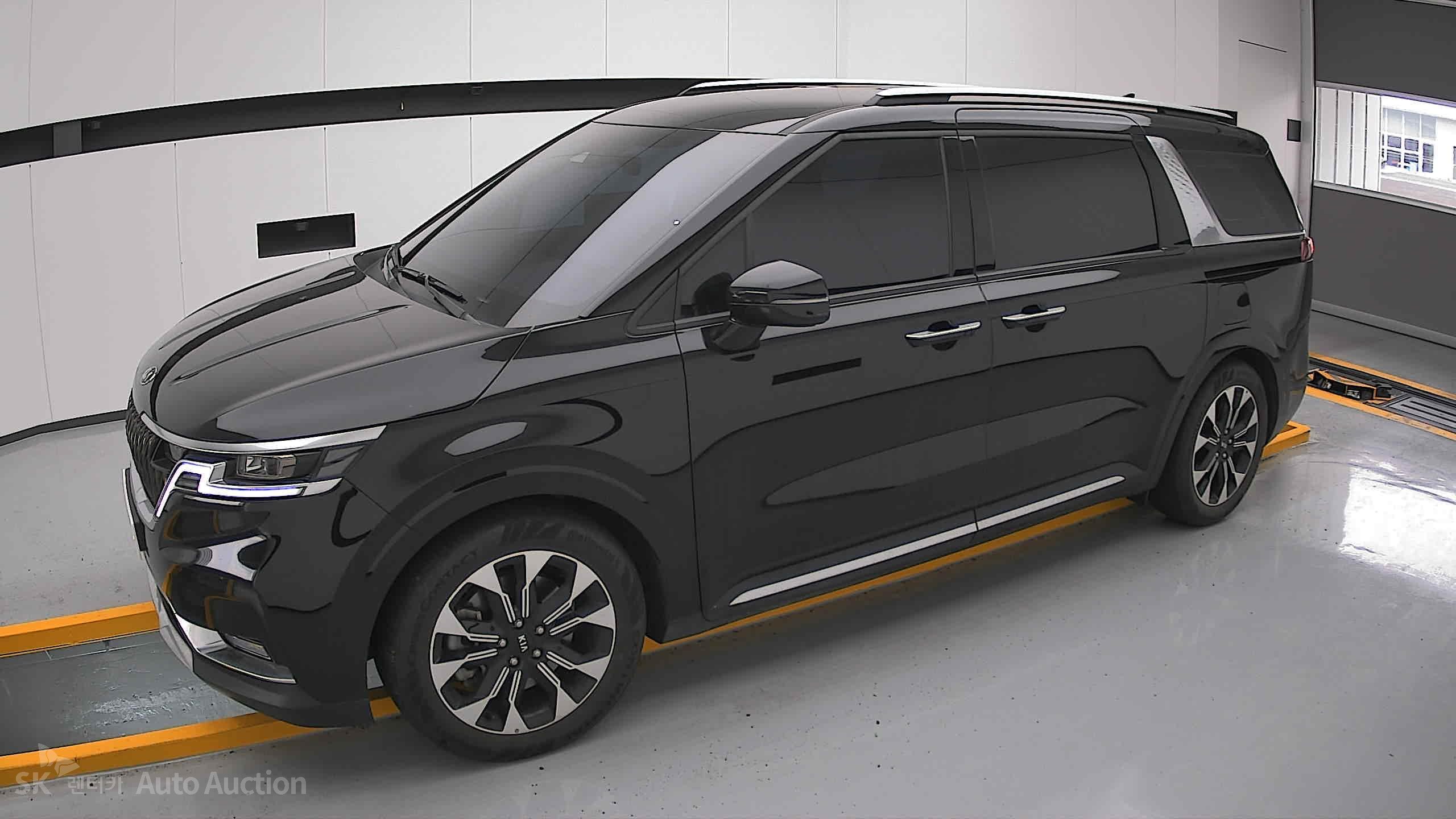 2021 - kia carnival