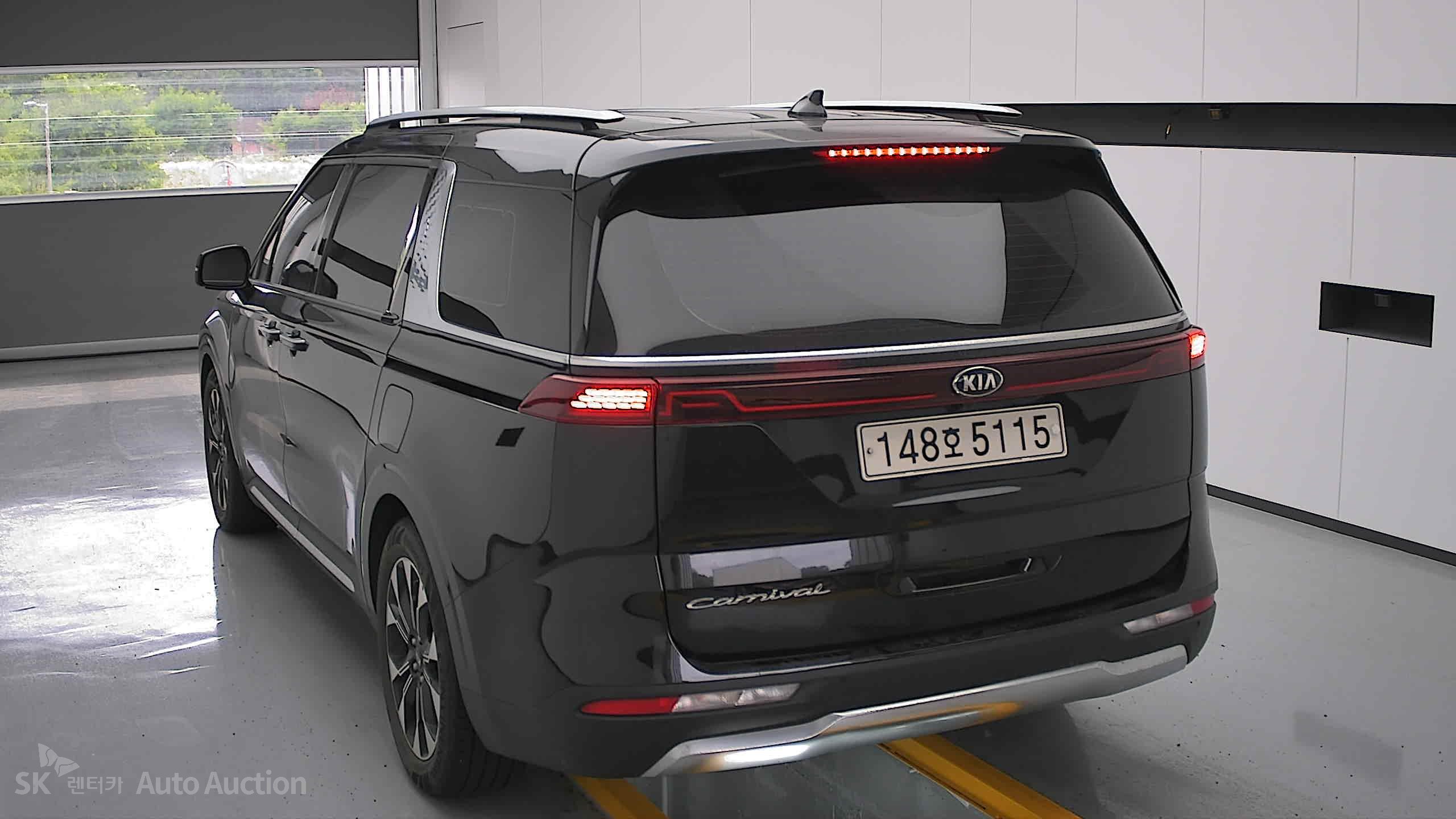 2021 - kia carnival