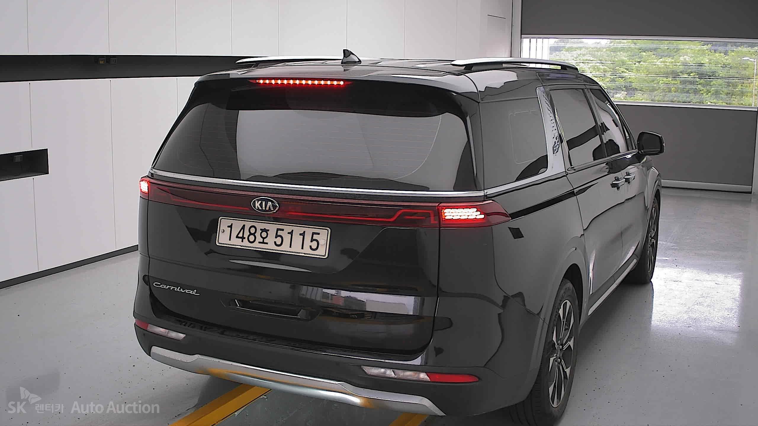 2021 - kia carnival