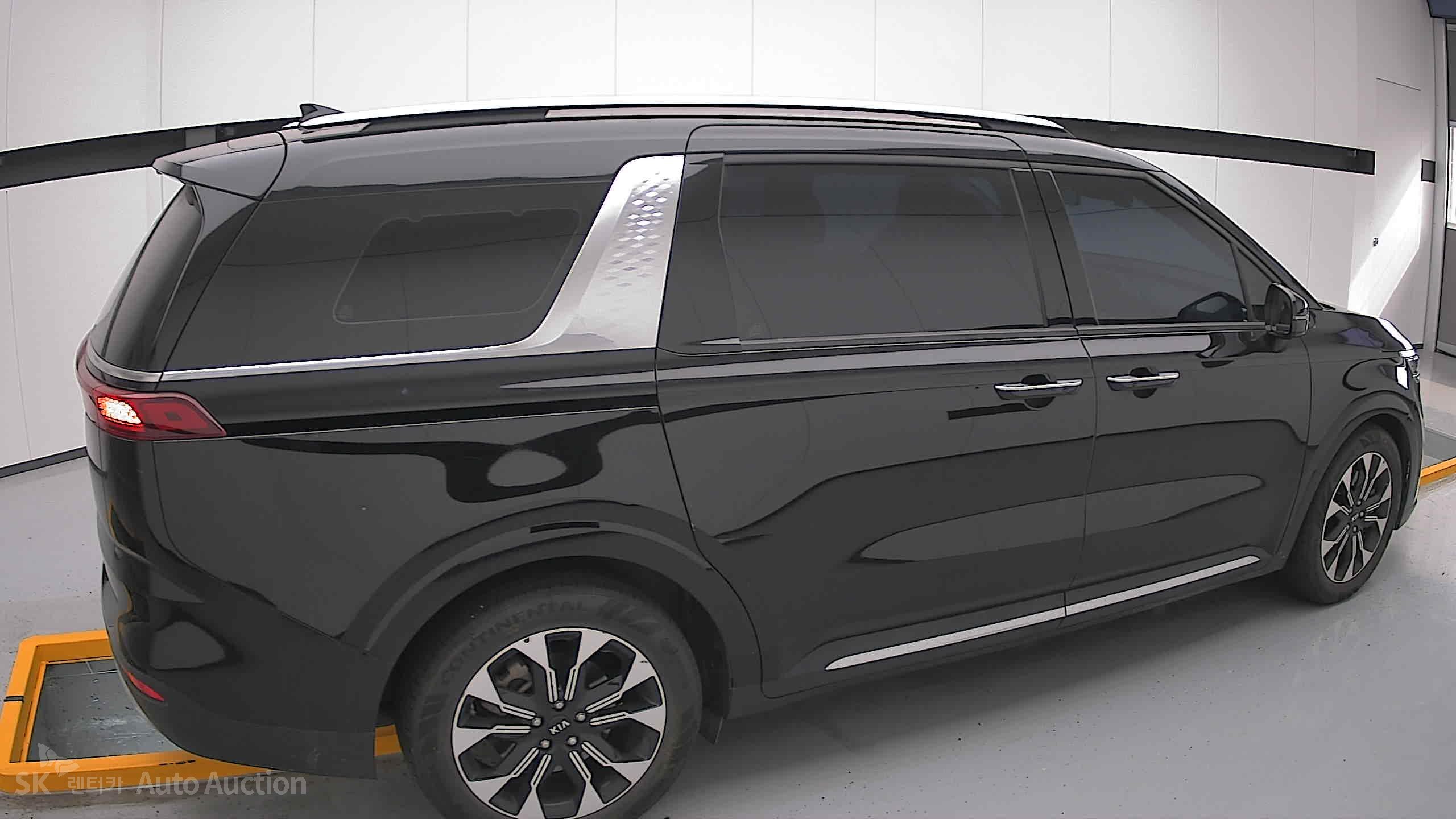 2021 - kia carnival