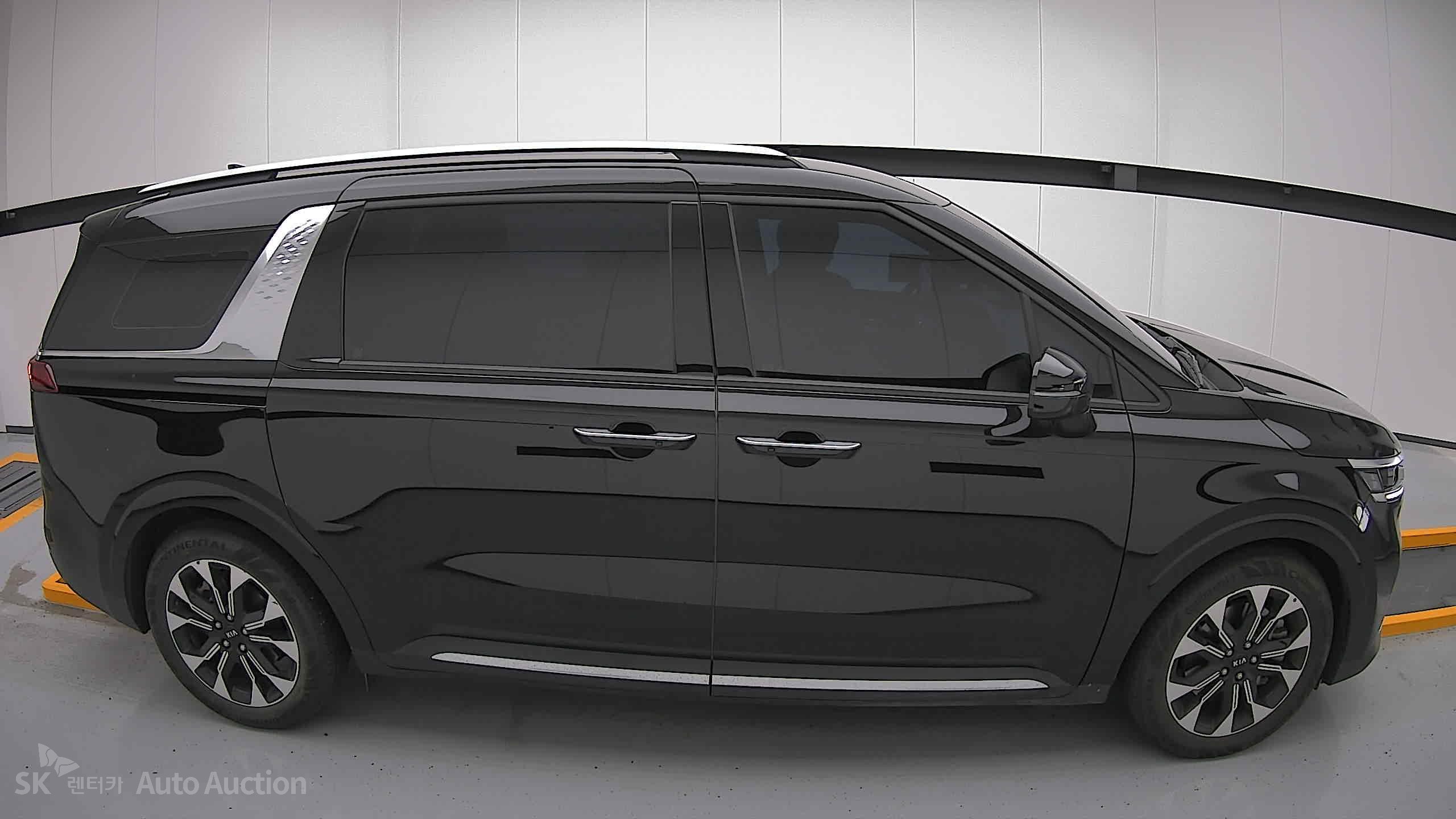 2021 - kia carnival