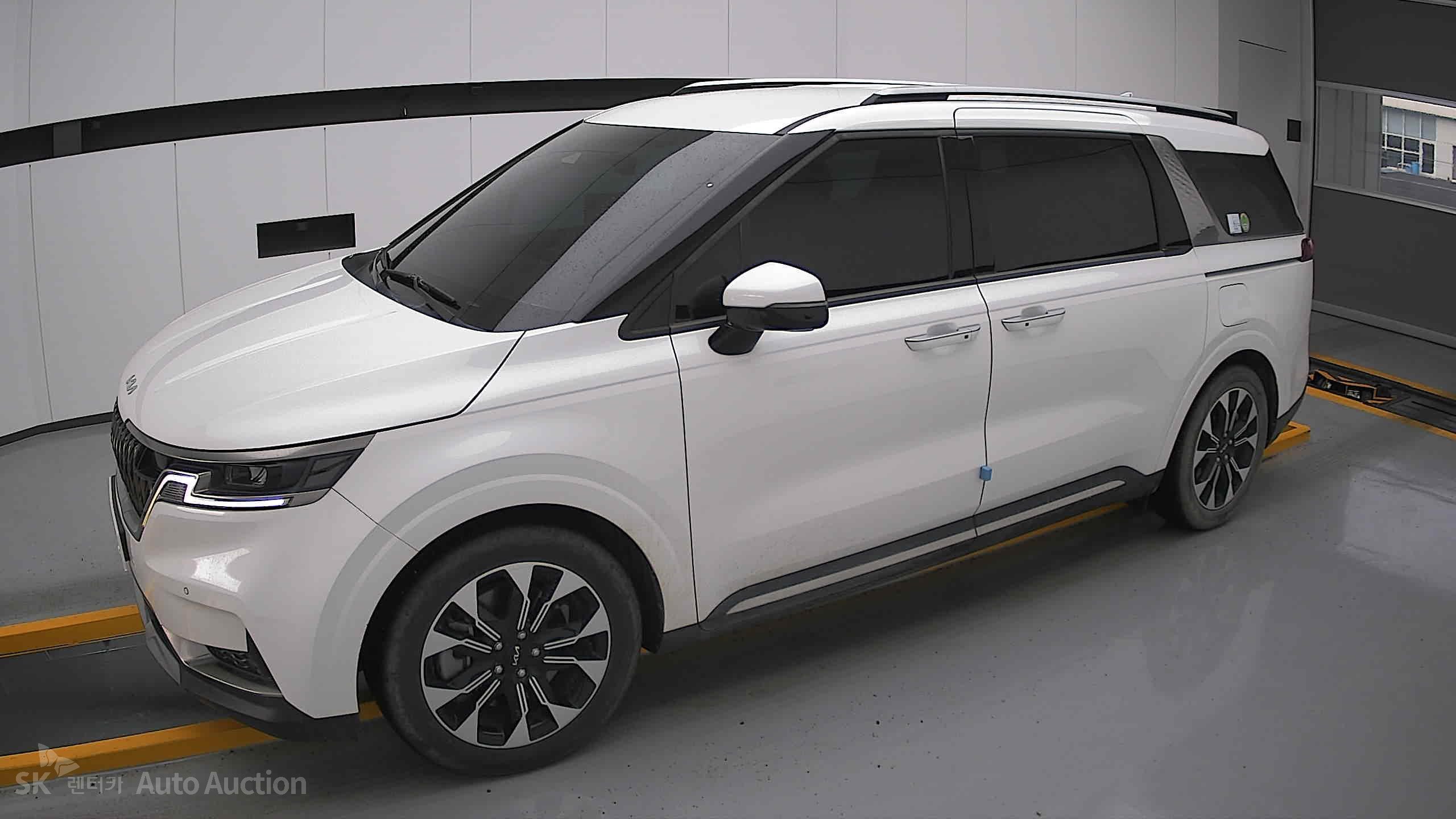 2022 - kia carnival
