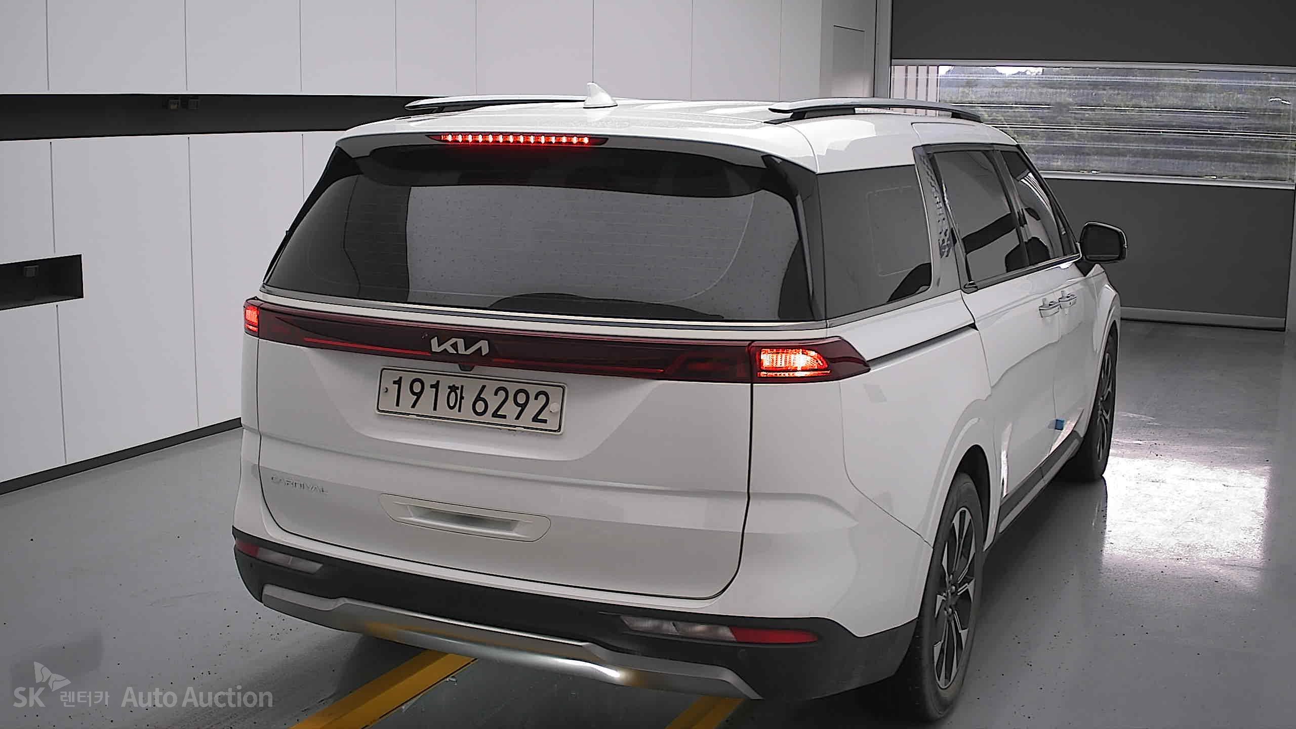 2022 - kia carnival