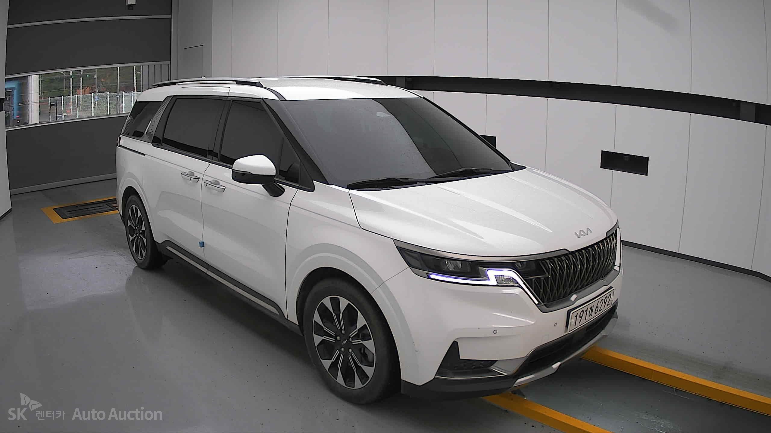 2022 - kia carnival