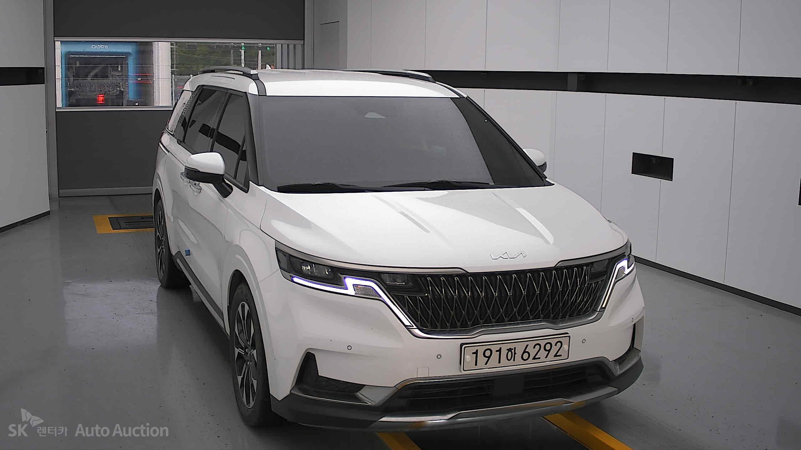 2022 - kia carnival