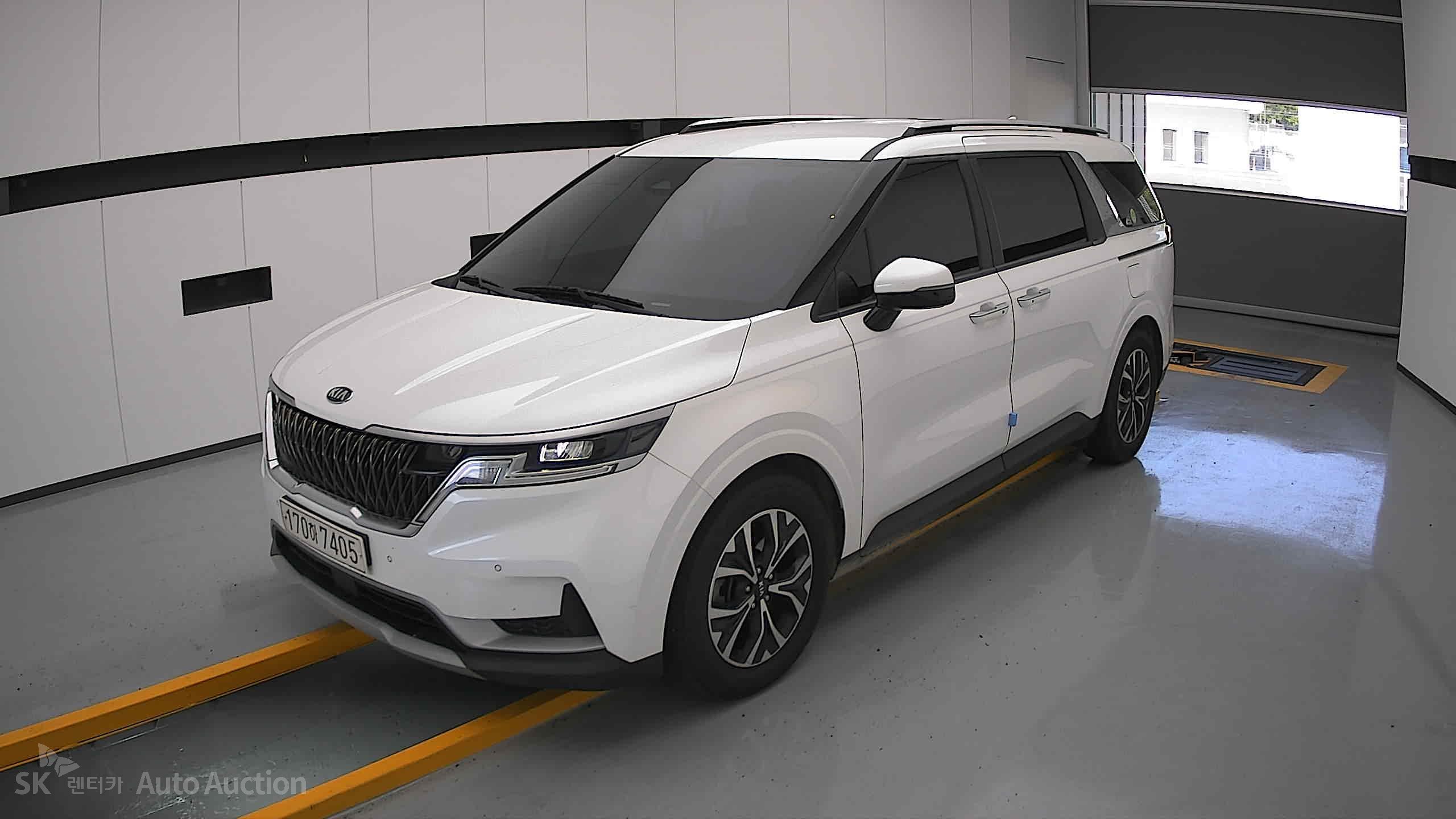 2021 - kia carnival