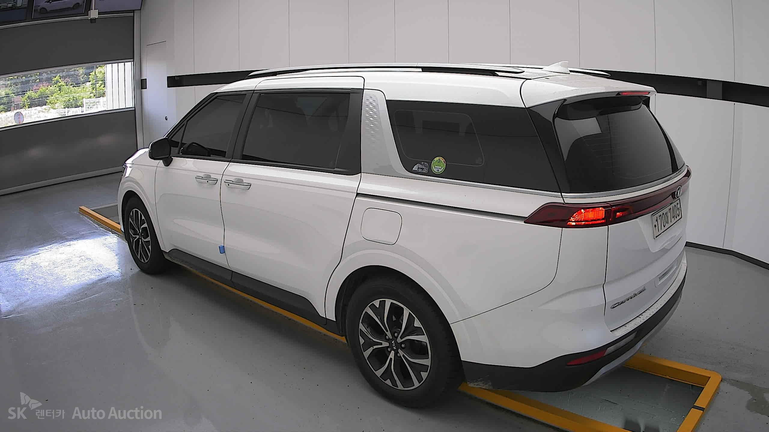 2021 - kia carnival