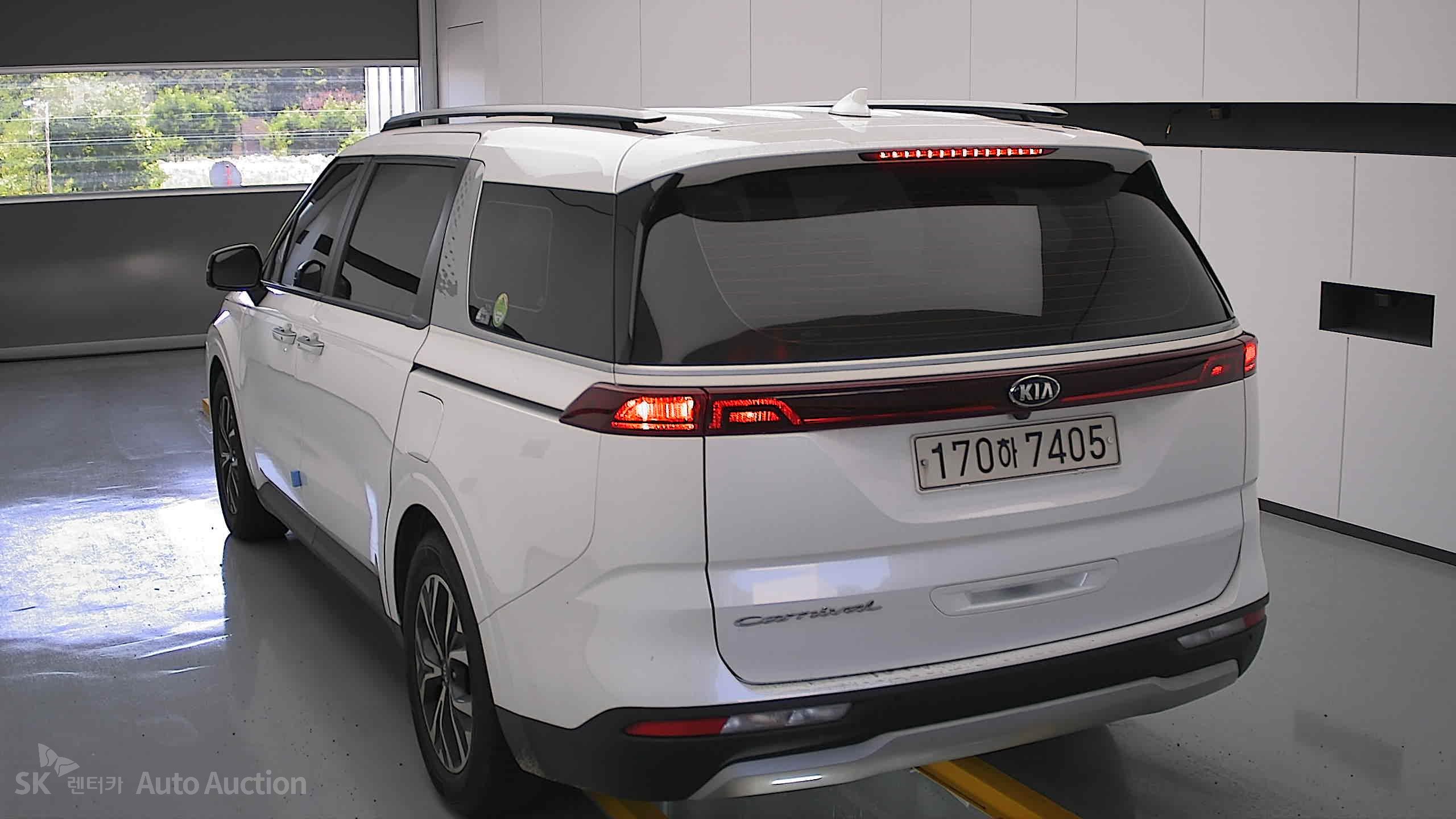 2021 - kia carnival