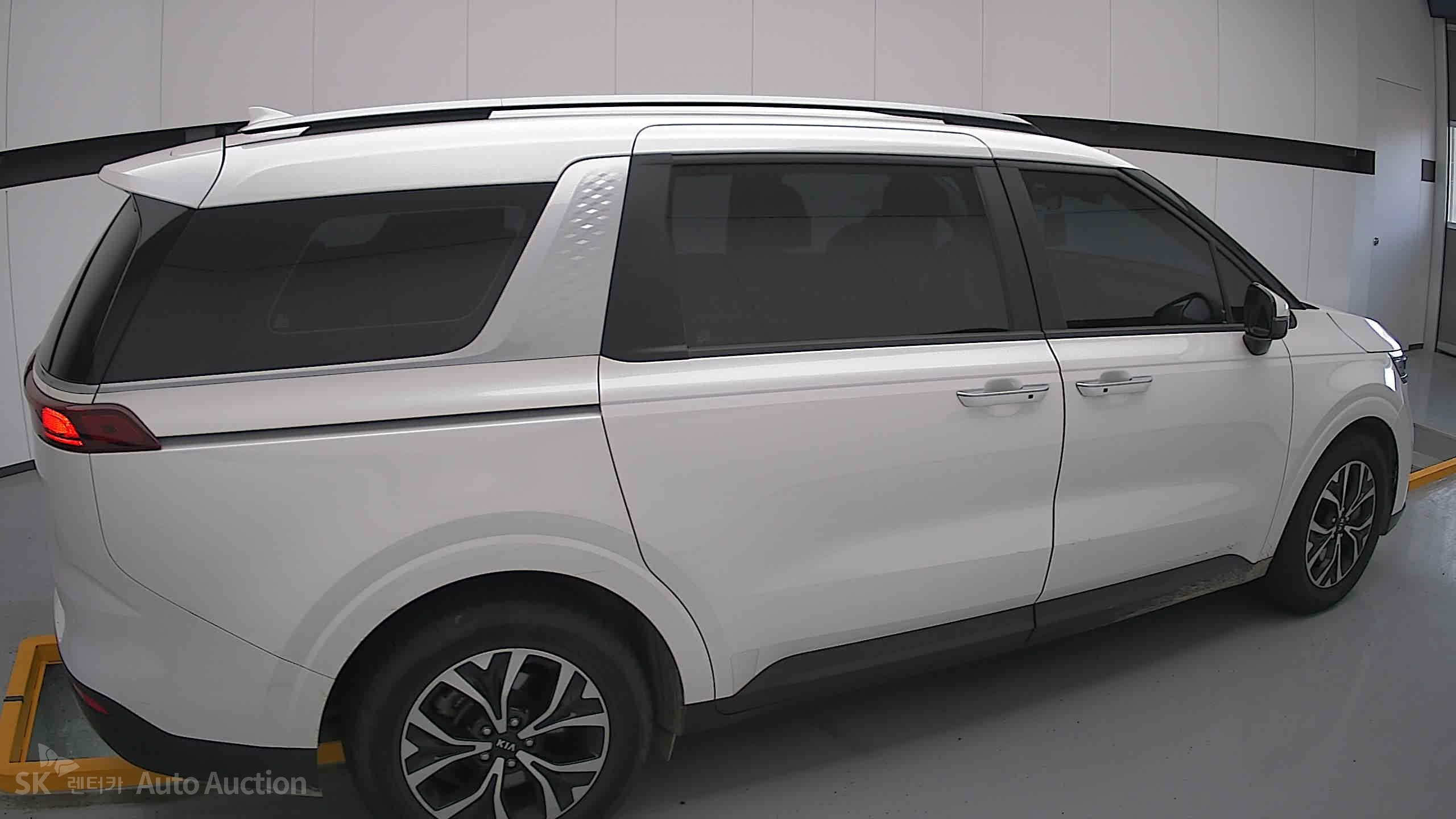2021 - kia carnival