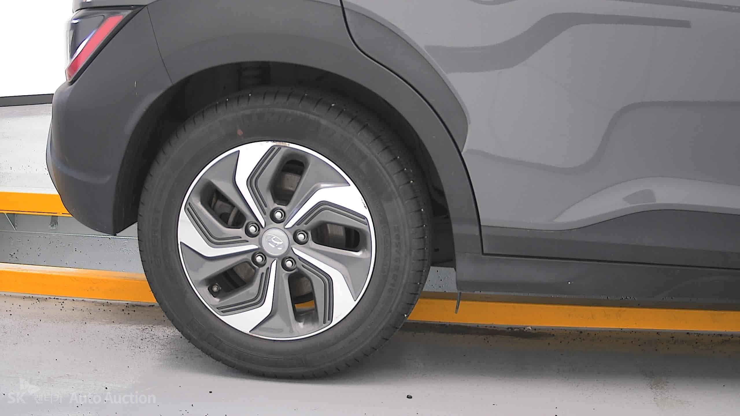 2021 - hyundai kona