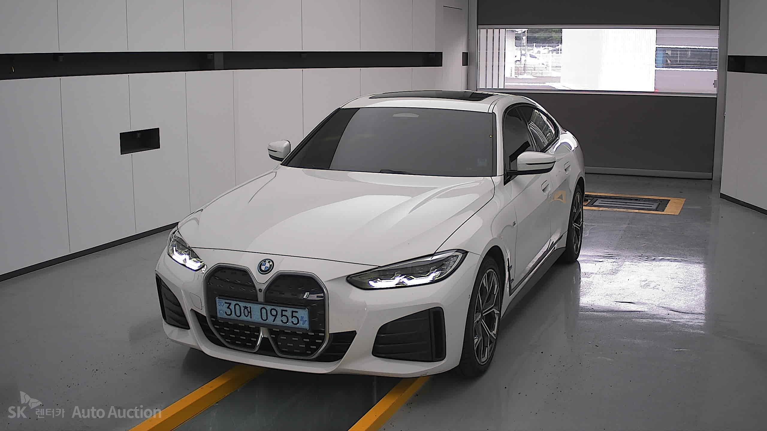 2022 - bmw i4 edrive40