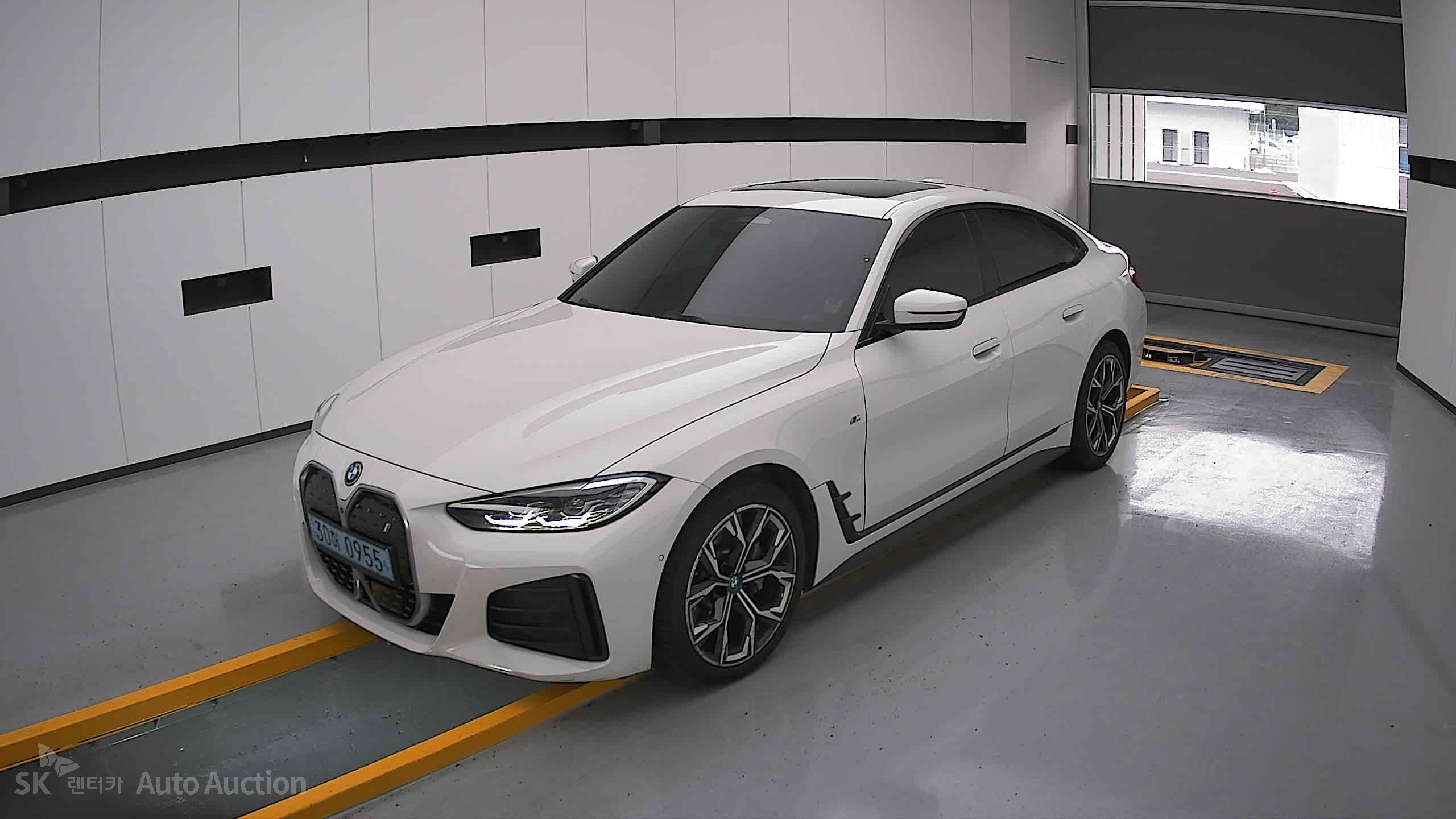 2022 - bmw i4 edrive40
