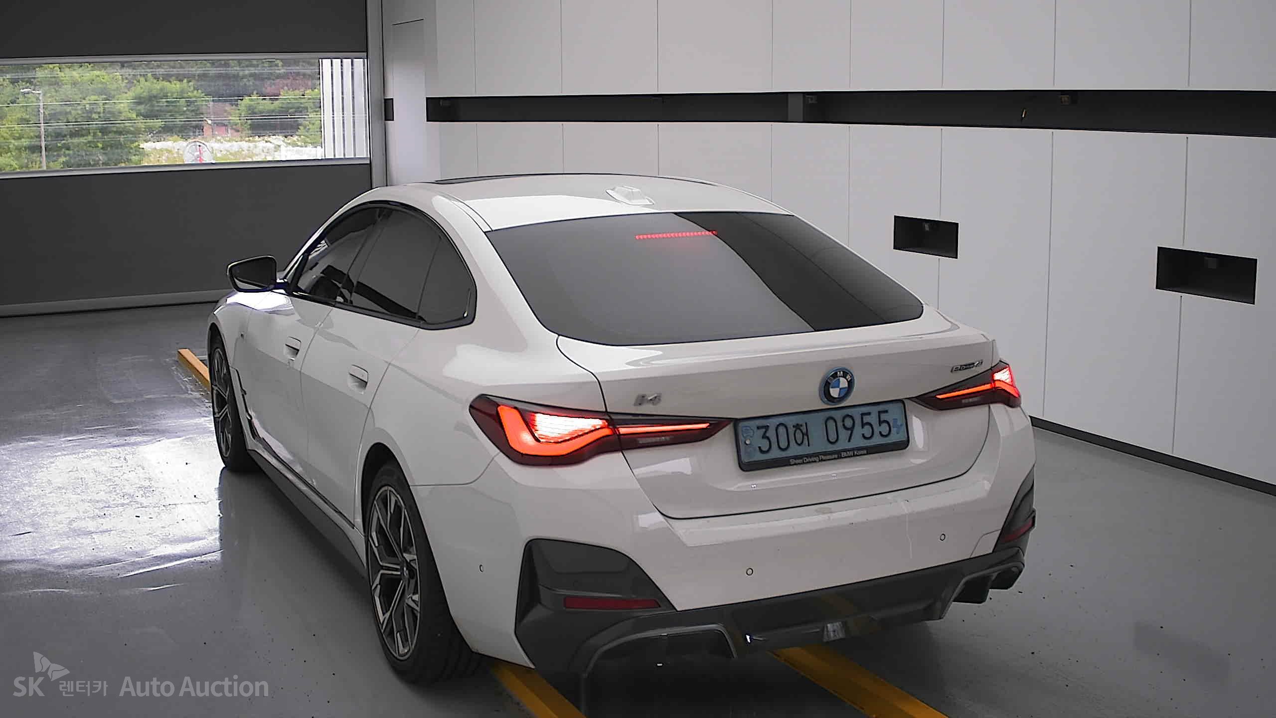 2022 - bmw i4 edrive40